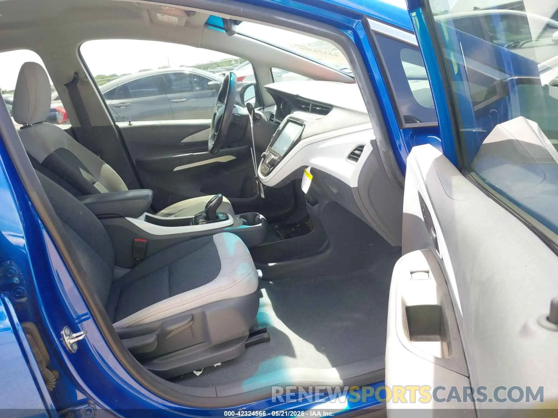 5 Photograph of a damaged car 1G1FY6S04K4136607 CHEVROLET BOLT EV 2019
