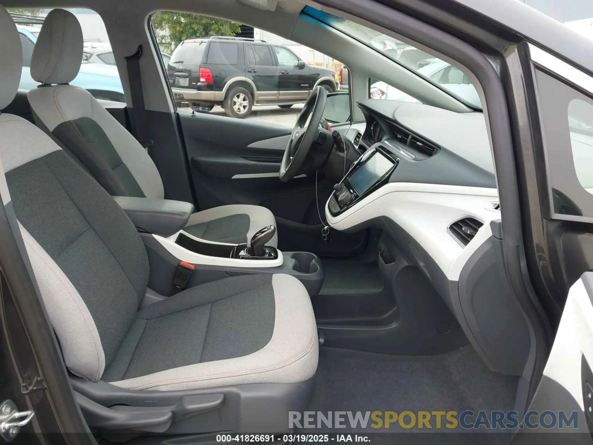 5 Photograph of a damaged car 1G1FY6S0XK4104776 CHEVROLET BOLT EV 2019