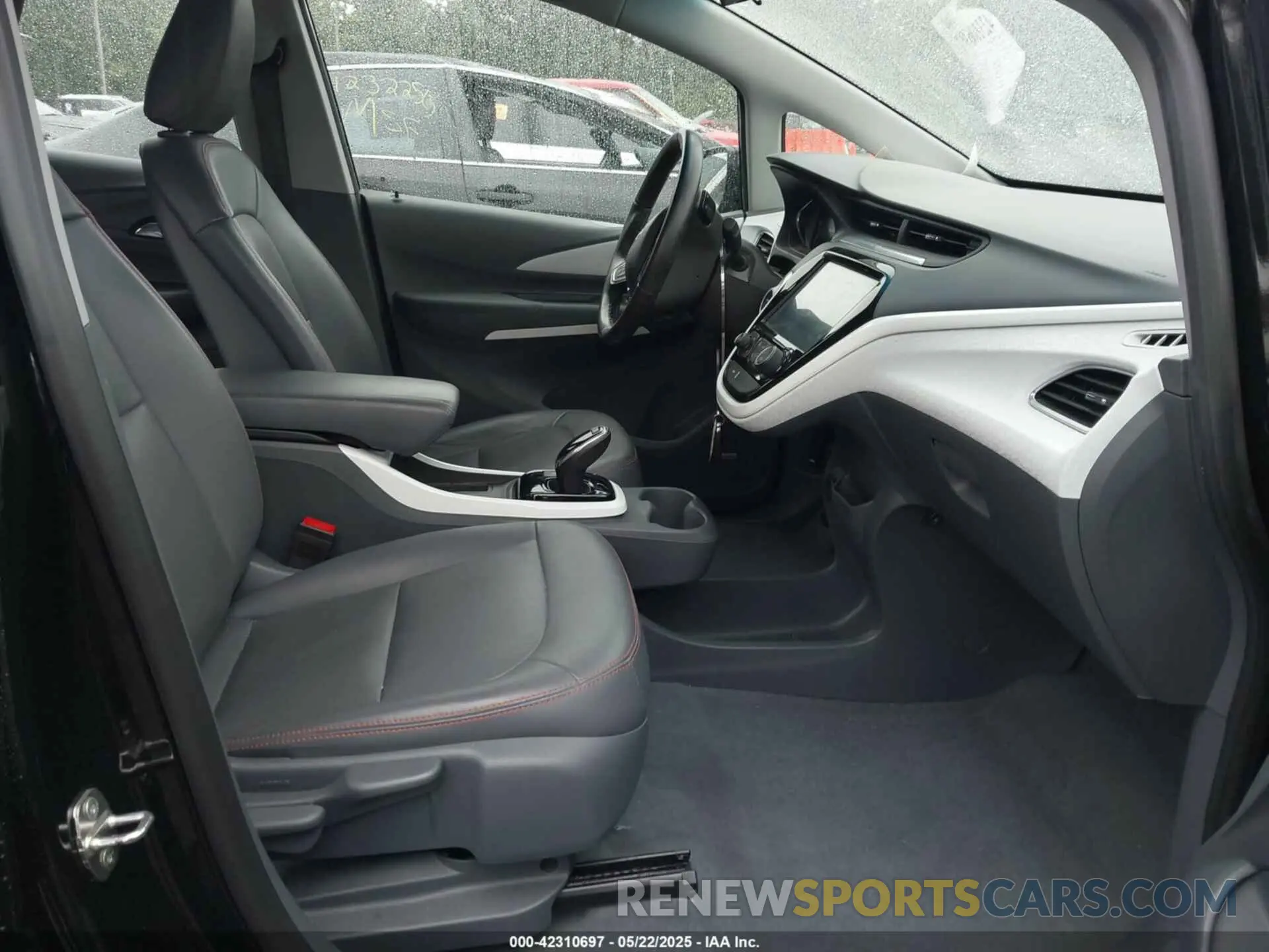5 Photograph of a damaged car 1G1FZ6S01K4107546 CHEVROLET BOLT EV 2019