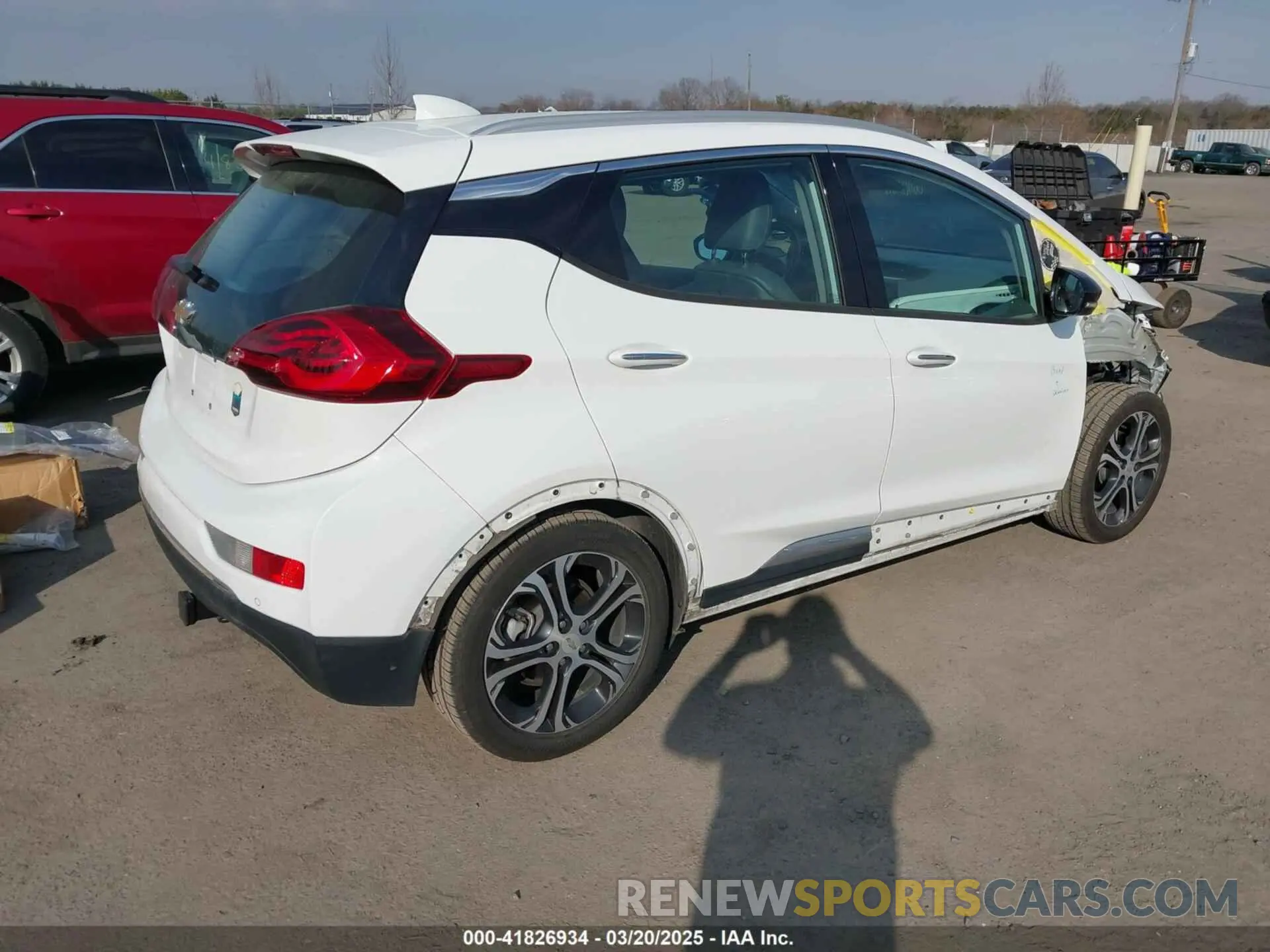 4 Photograph of a damaged car 1G1FZ6S02K4111931 CHEVROLET BOLT EV 2019