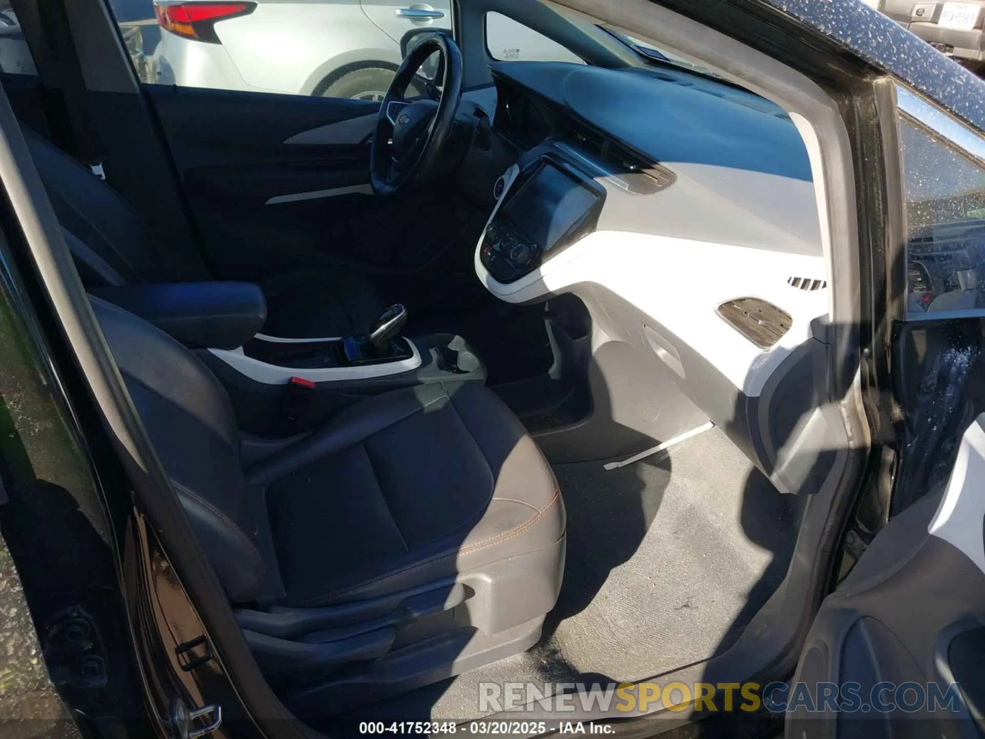 5 Photograph of a damaged car 1G1FZ6S09K4101669 CHEVROLET BOLT EV 2019