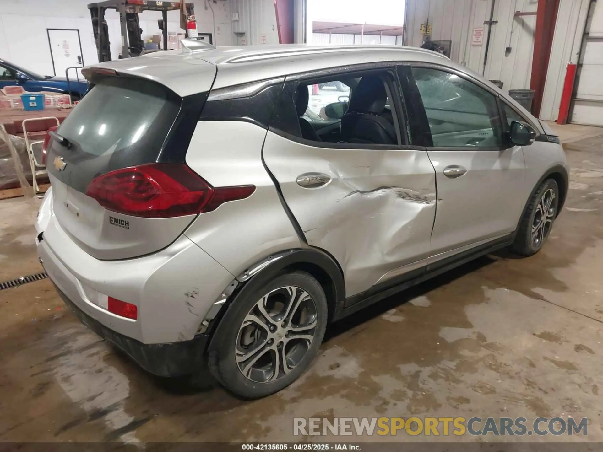 4 Photograph of a damaged car 1G1FZ6S09K4136793 CHEVROLET BOLT EV 2019
