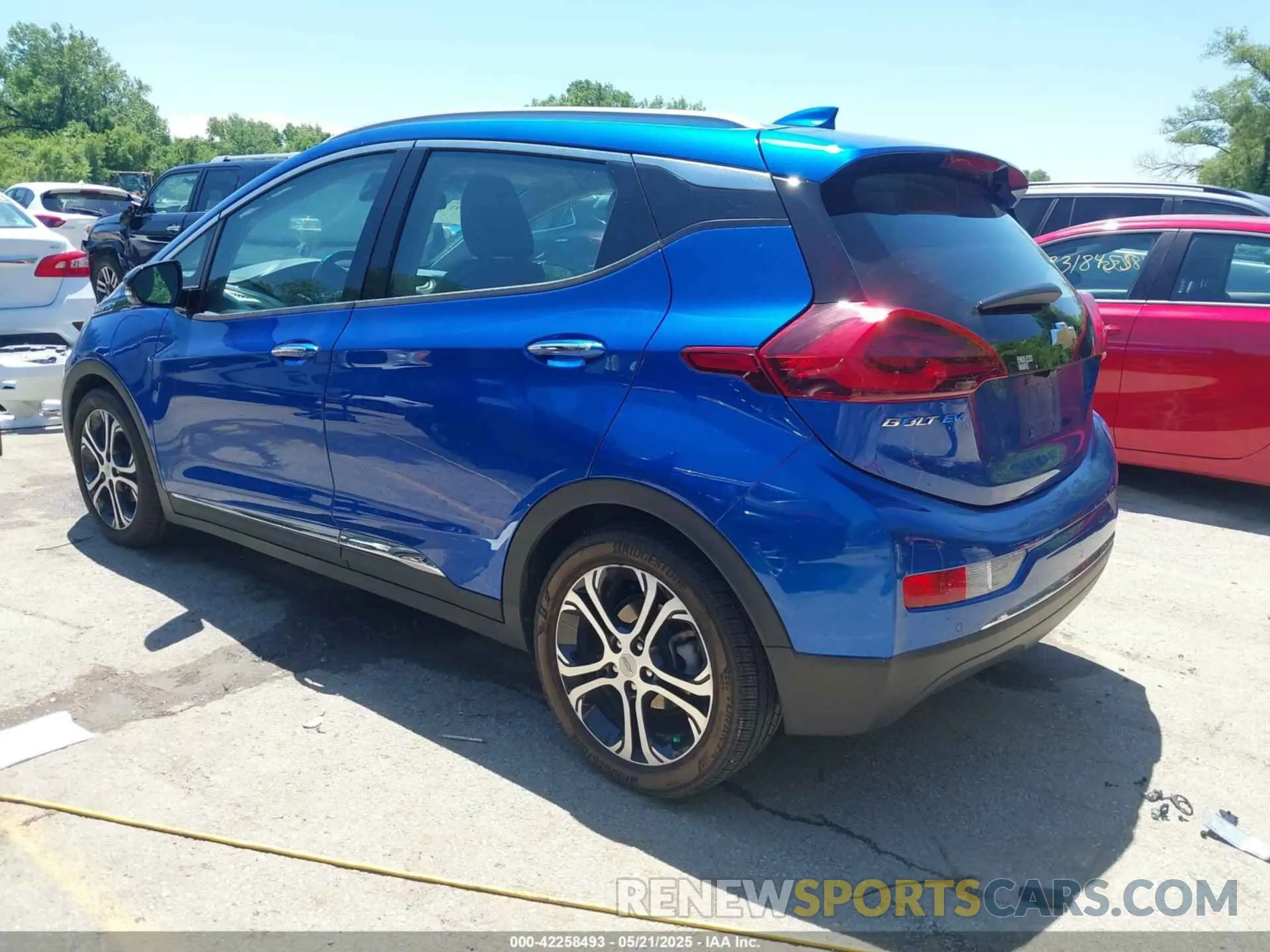 3 Photograph of a damaged car 1G1FZ6S09K4137605 CHEVROLET BOLT EV 2019