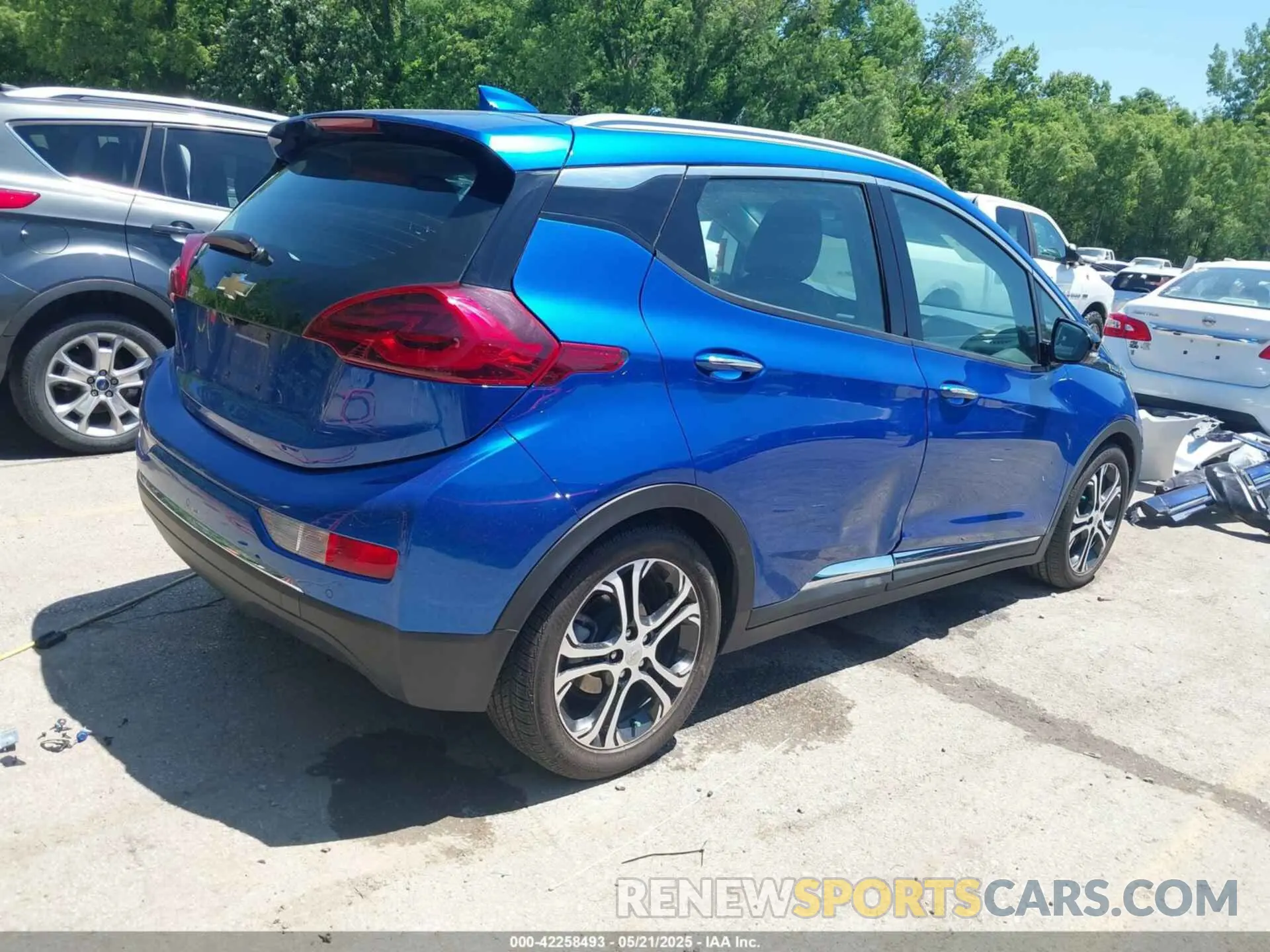 4 Photograph of a damaged car 1G1FZ6S09K4137605 CHEVROLET BOLT EV 2019