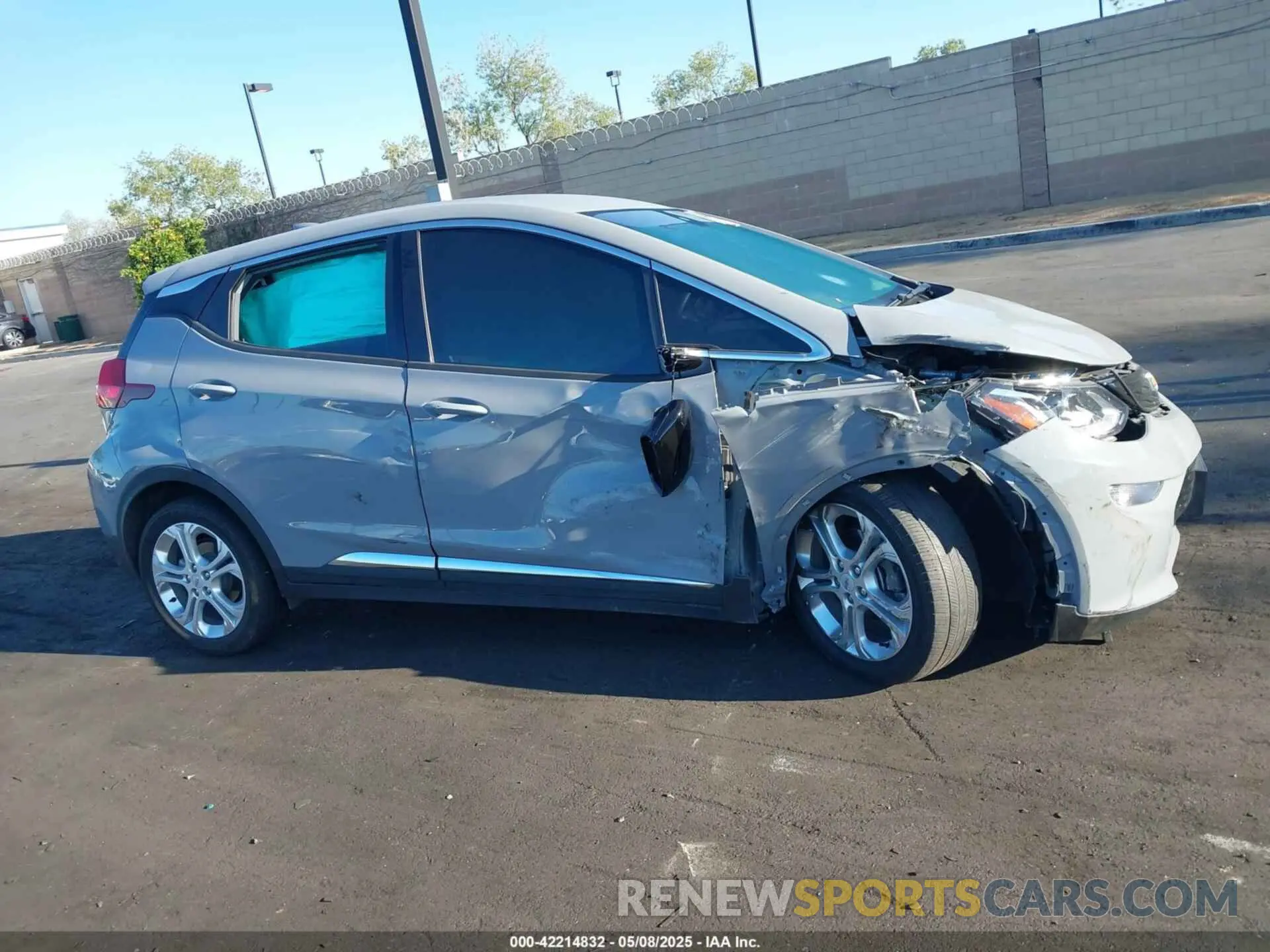 12 Photograph of a damaged car 1G1FW6S03L4116162 CHEVROLET BOLT EV 2020
