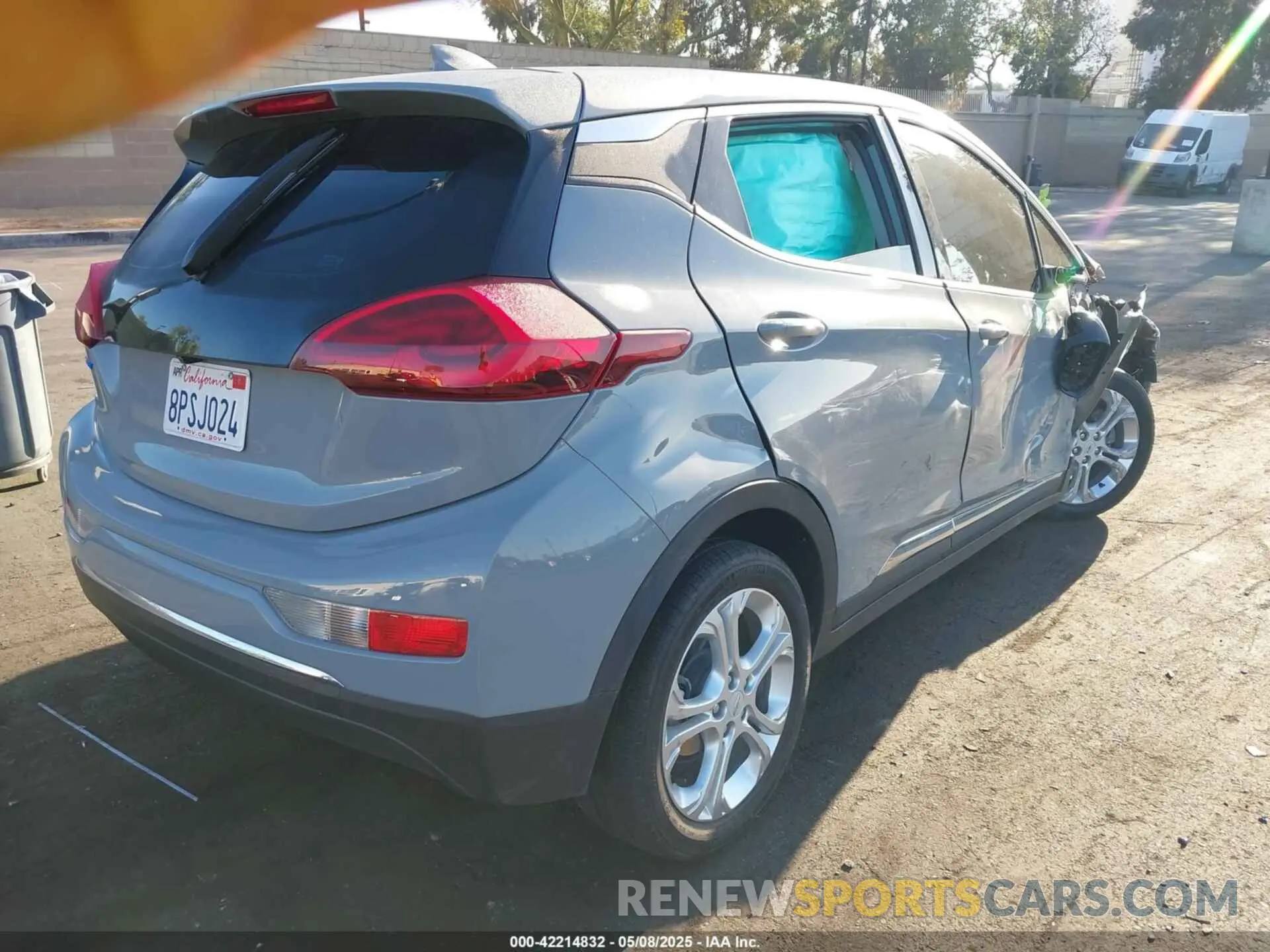 4 Photograph of a damaged car 1G1FW6S03L4116162 CHEVROLET BOLT EV 2020