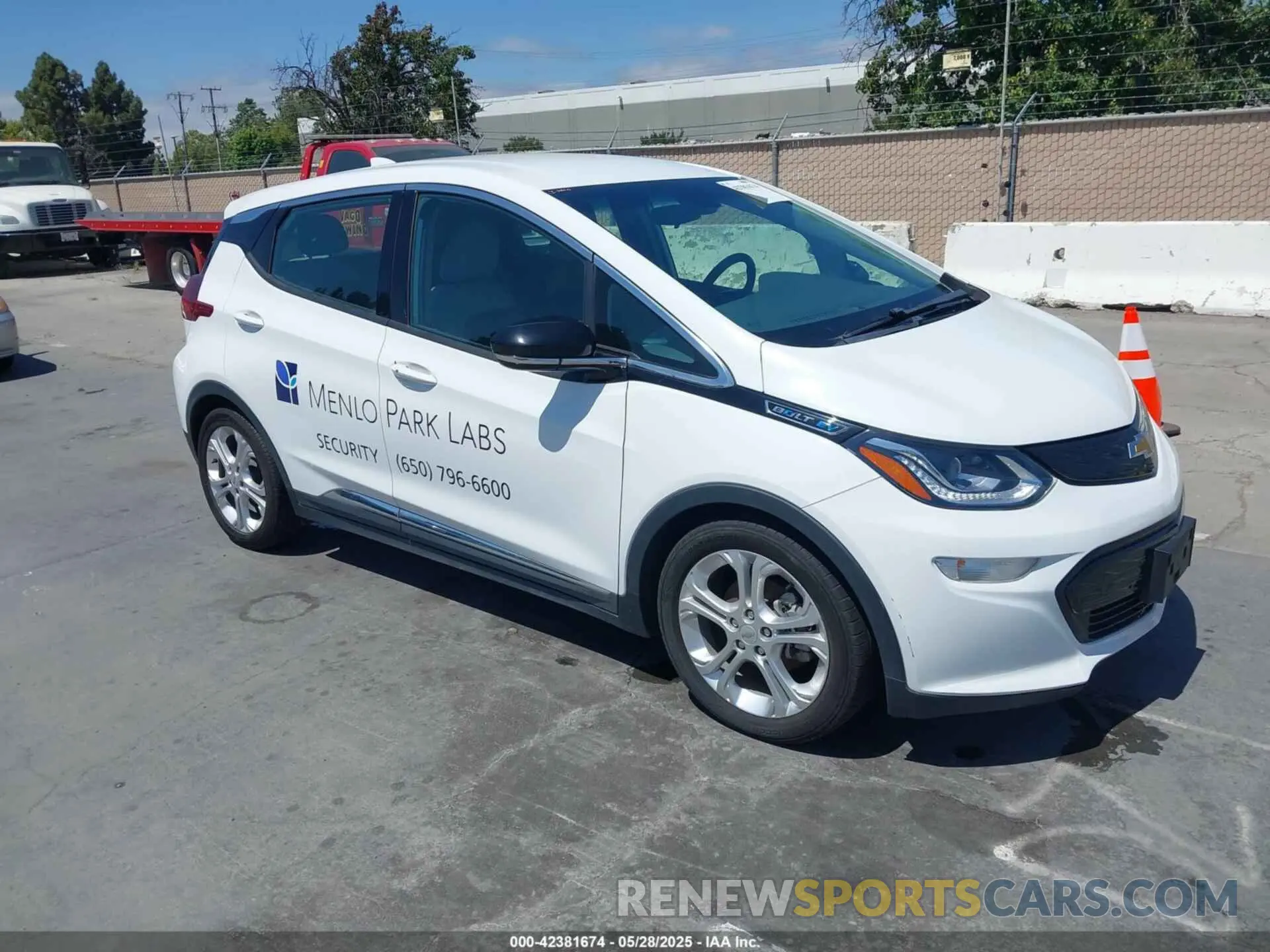1 Photograph of a damaged car 1G1FY6S01L4117935 CHEVROLET BOLT EV 2020