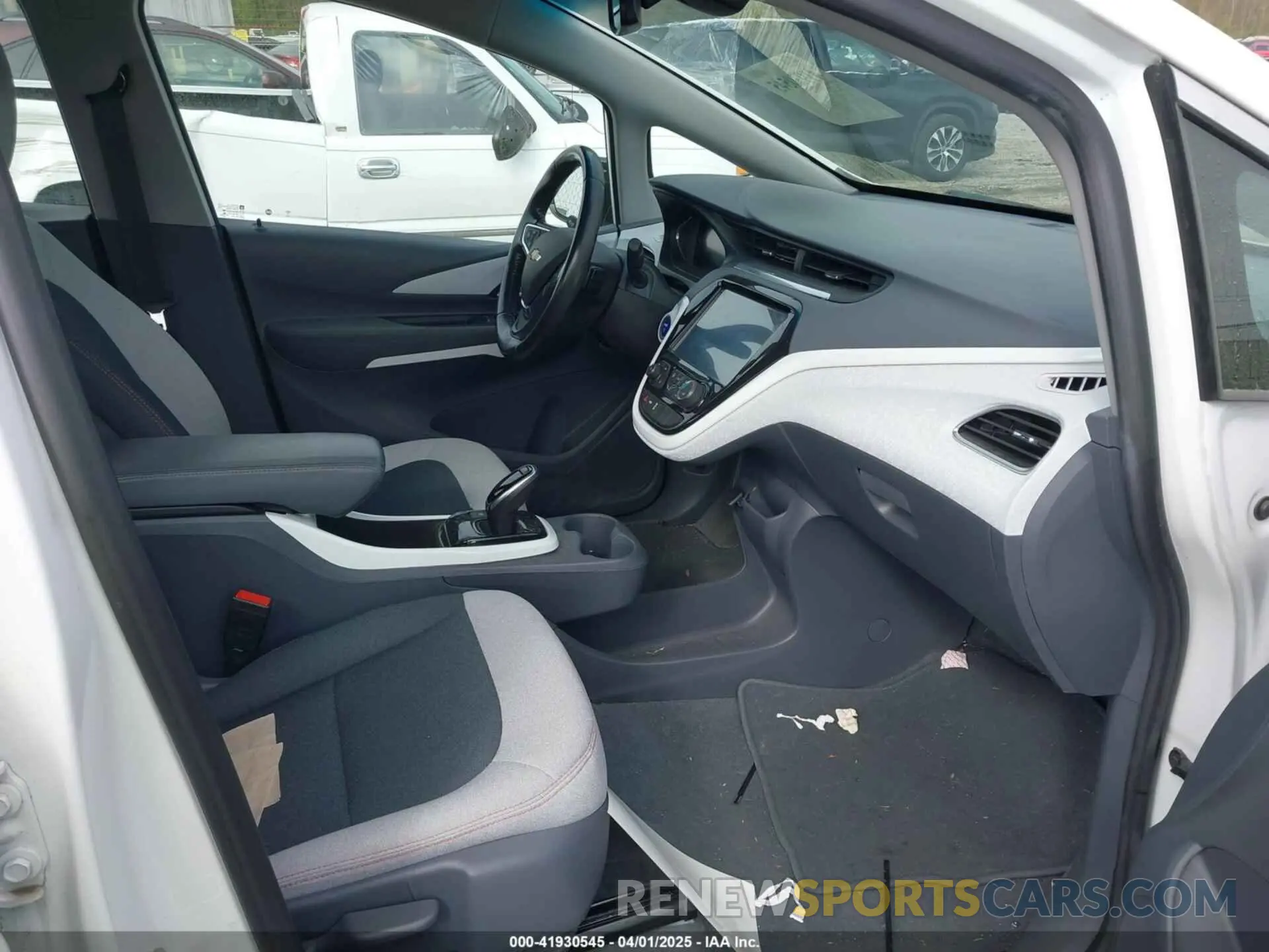 5 Photograph of a damaged car 1G1FY6S02L4137403 CHEVROLET BOLT EV 2020