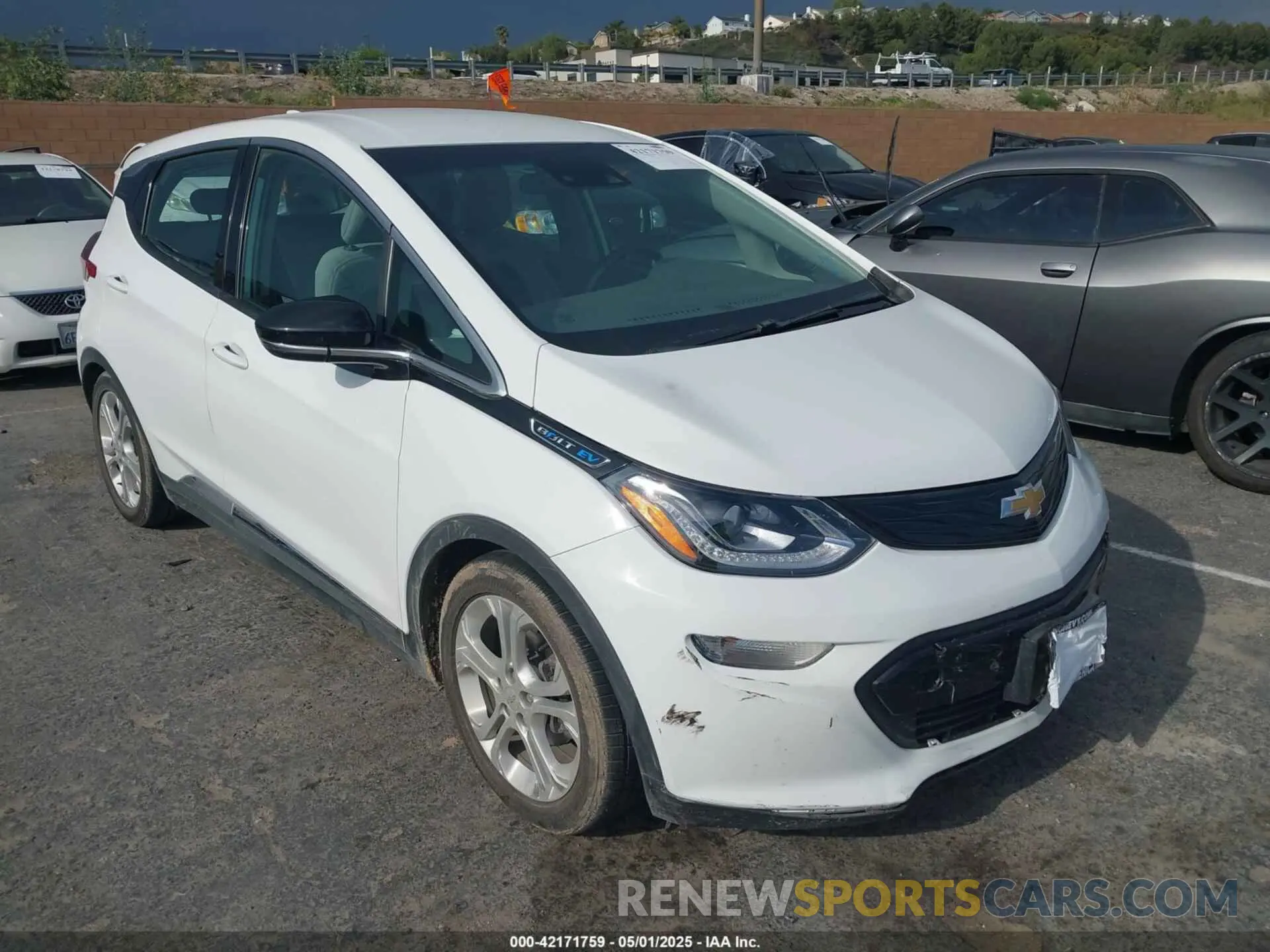 1 Photograph of a damaged car 1G1FY6S02L4147364 CHEVROLET BOLT EV 2020