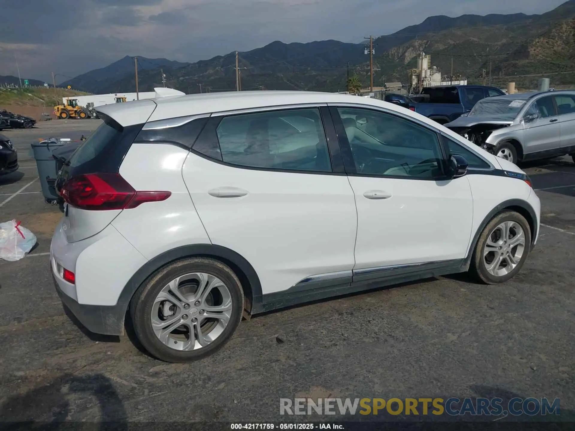 12 Photograph of a damaged car 1G1FY6S02L4147364 CHEVROLET BOLT EV 2020