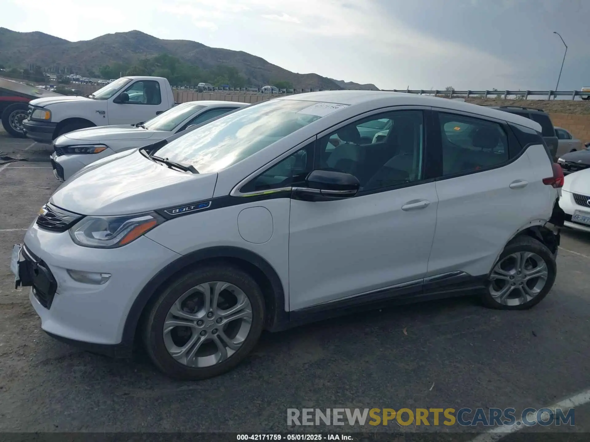 13 Photograph of a damaged car 1G1FY6S02L4147364 CHEVROLET BOLT EV 2020