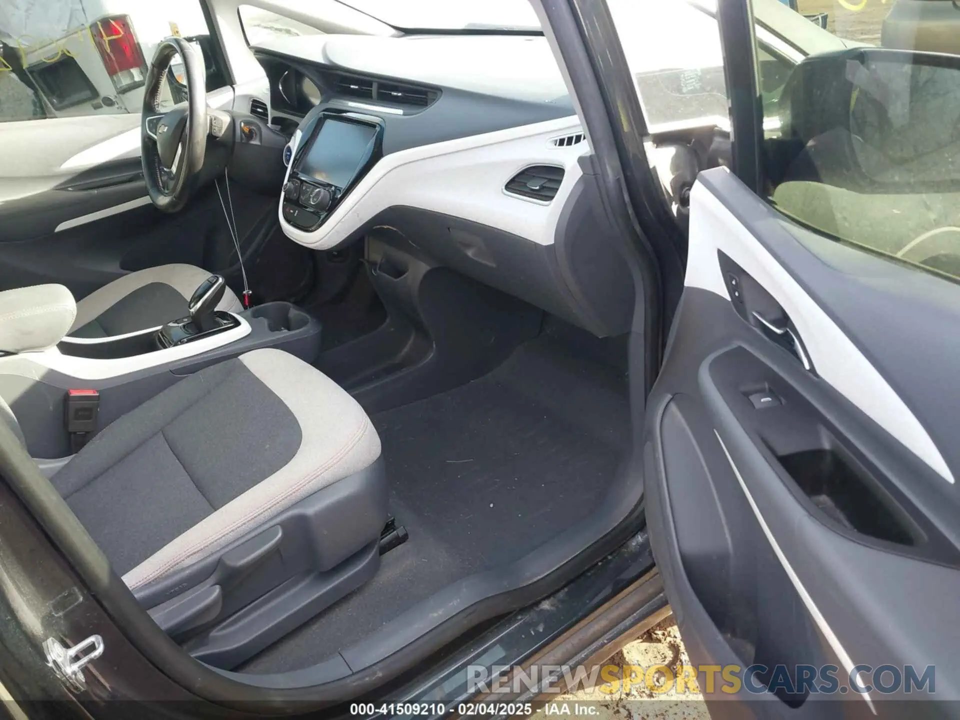 5 Photograph of a damaged car 1G1FY6S07L4127305 CHEVROLET BOLT EV 2020