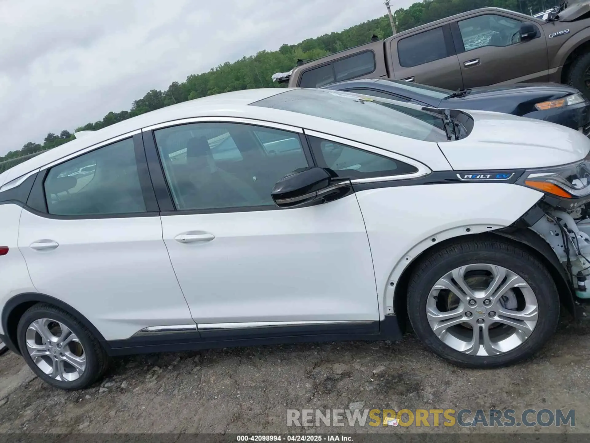 14 Photograph of a damaged car 1G1FY6S07L4145819 CHEVROLET BOLT EV 2020