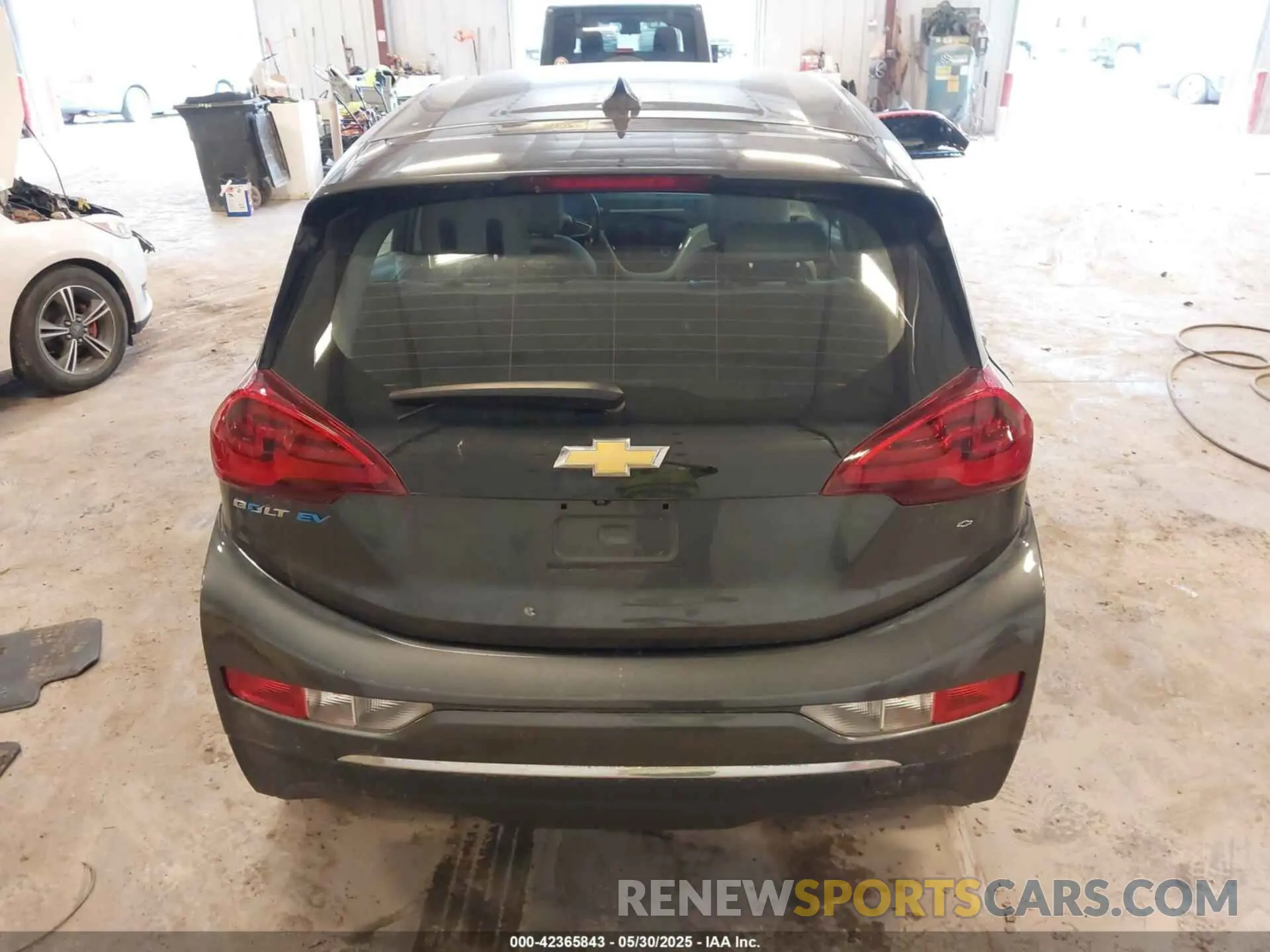 16 Photograph of a damaged car 1G1FY6S07L4150373 CHEVROLET BOLT EV 2020