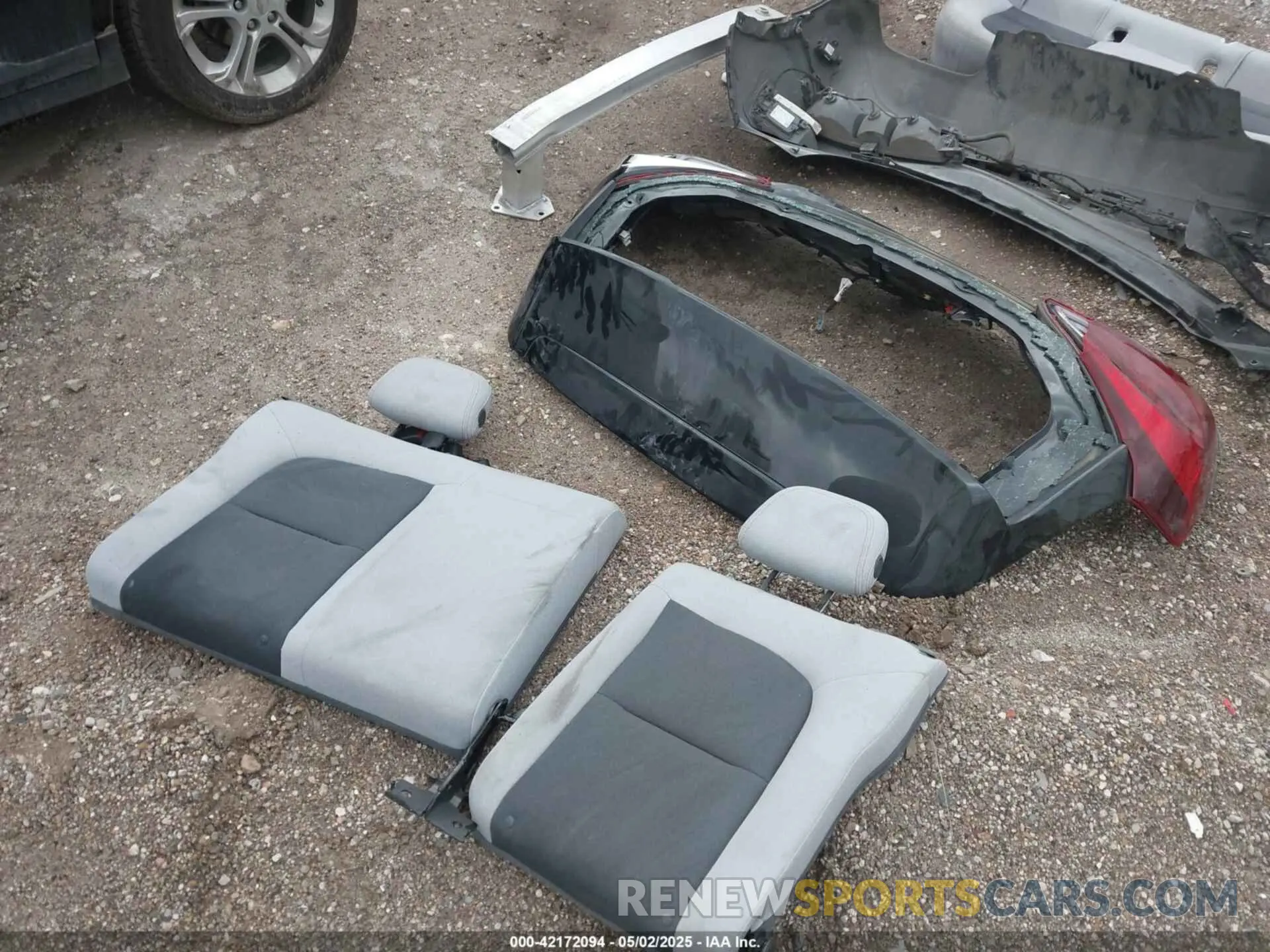 12 Photograph of a damaged car 1G1FY6S08L4106463 CHEVROLET BOLT EV 2020