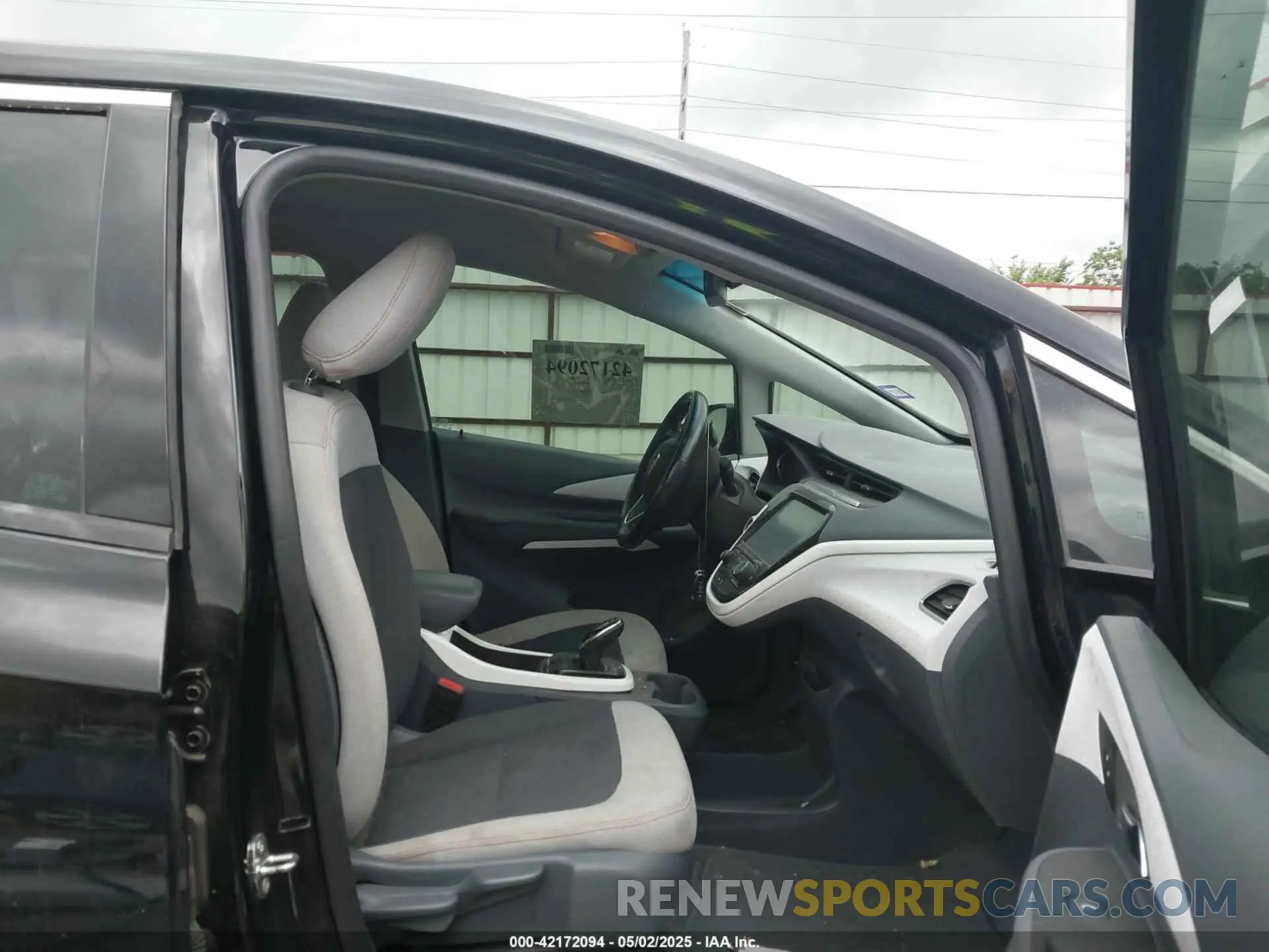 5 Photograph of a damaged car 1G1FY6S08L4106463 CHEVROLET BOLT EV 2020