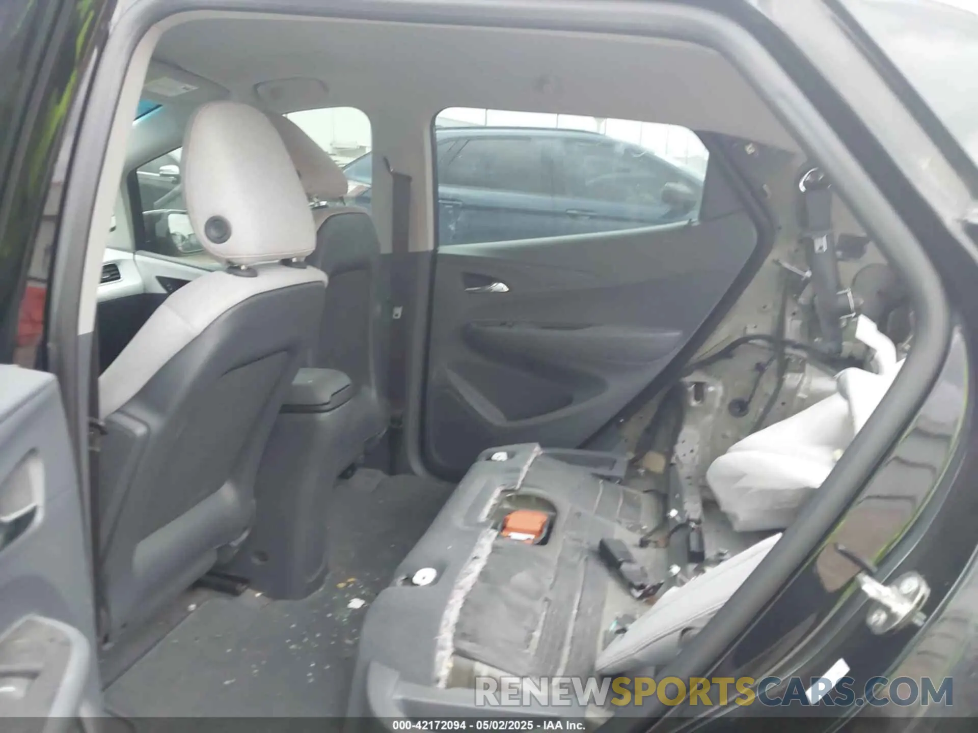 8 Photograph of a damaged car 1G1FY6S08L4106463 CHEVROLET BOLT EV 2020