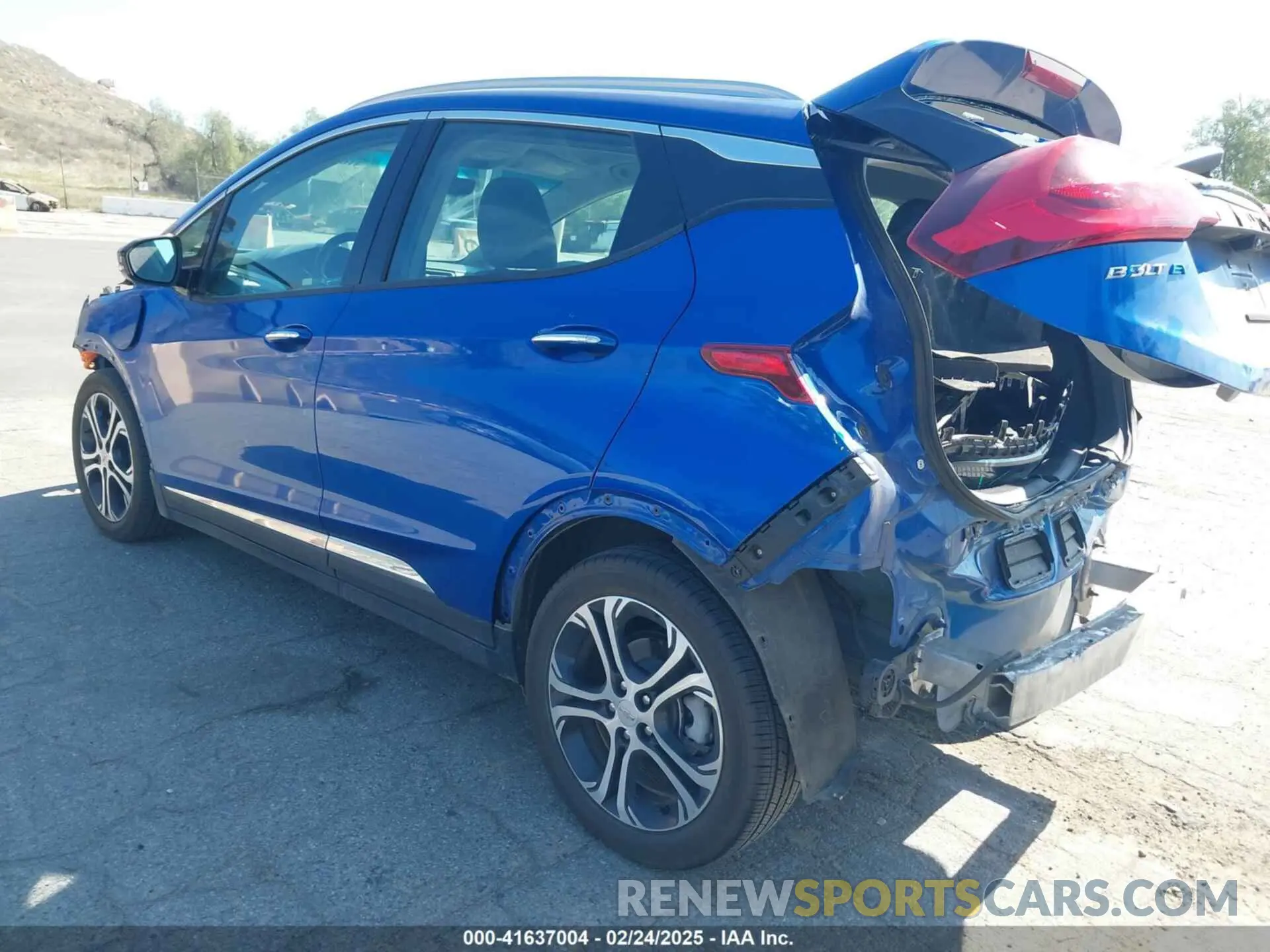 3 Photograph of a damaged car 1G1FZ6S04L4125895 CHEVROLET BOLT EV 2020