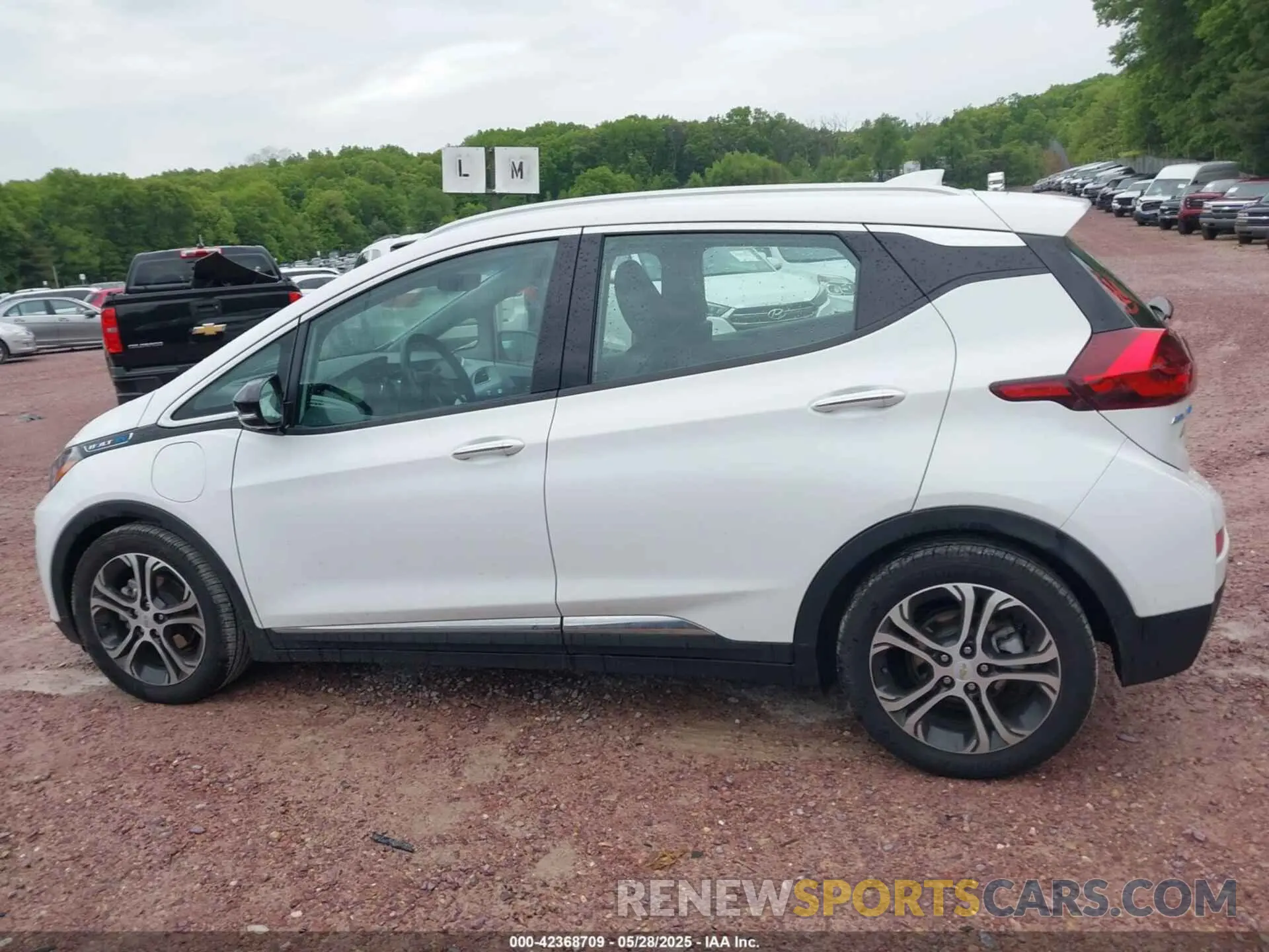 14 Photograph of a damaged car 1G1FZ6S06L4115594 CHEVROLET BOLT EV 2020