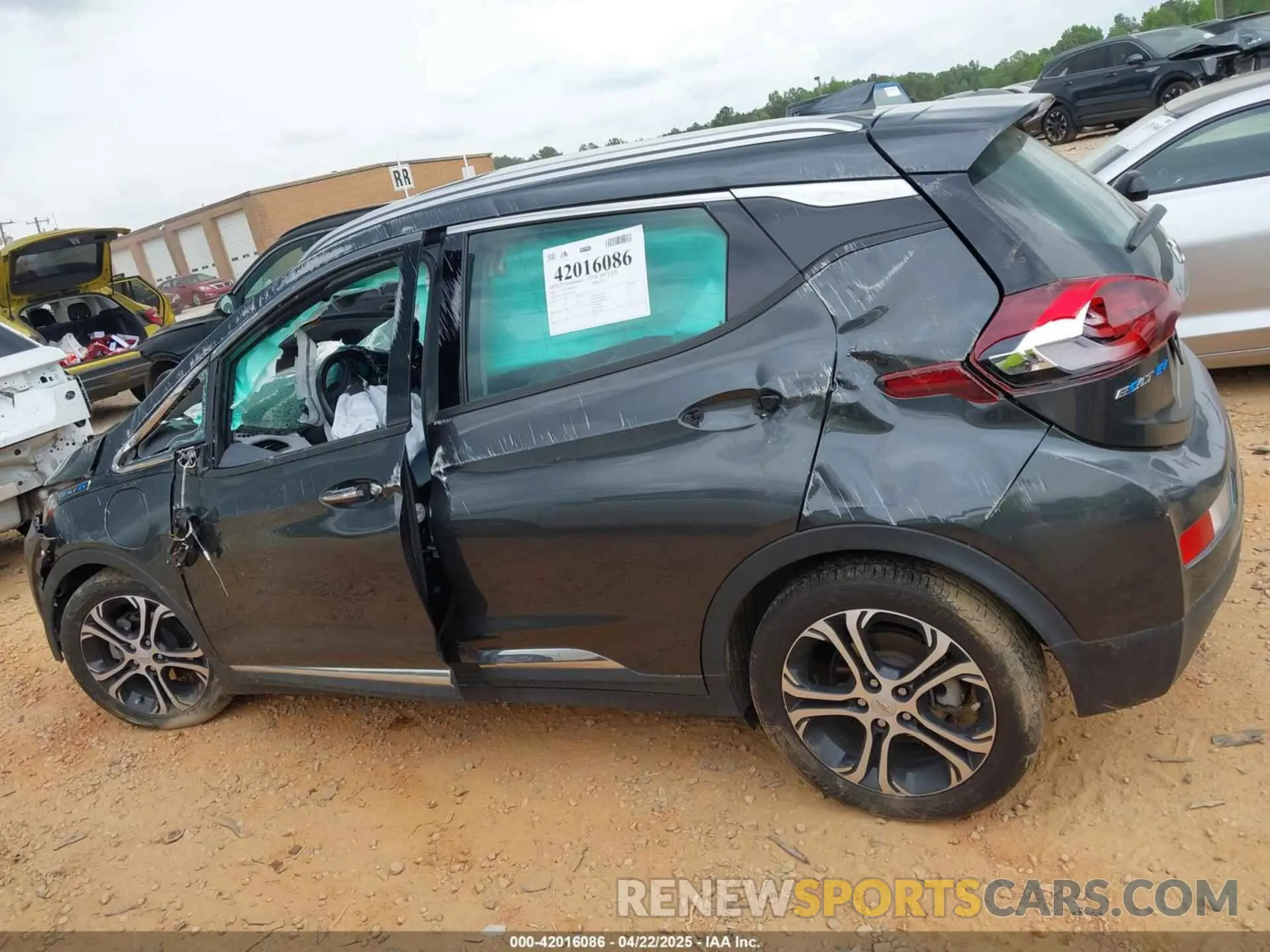 14 Photograph of a damaged car 1G1FZ6S08L4119923 CHEVROLET BOLT EV 2020