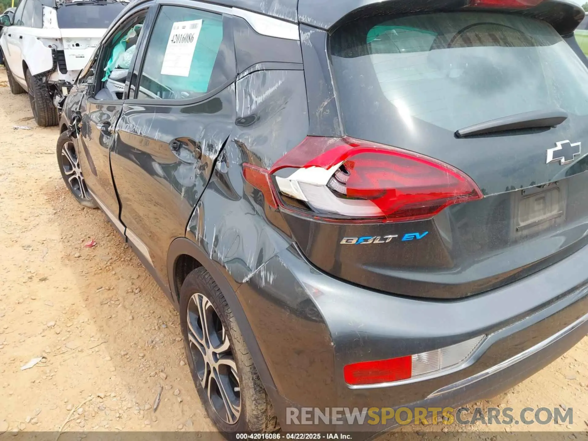 6 Photograph of a damaged car 1G1FZ6S08L4119923 CHEVROLET BOLT EV 2020