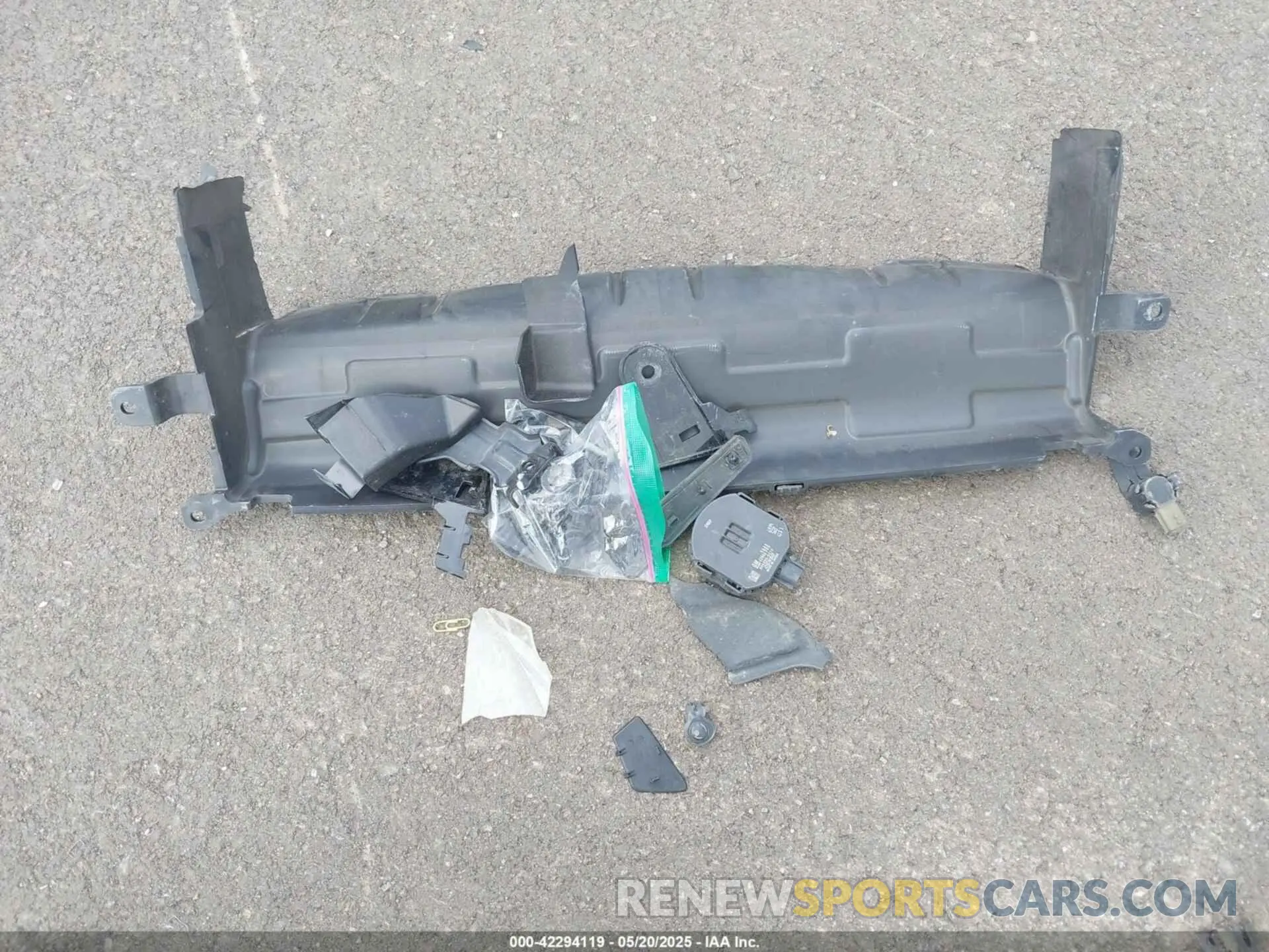 12 Photograph of a damaged car 1G1FY6S01M4111120 CHEVROLET BOLT EV 2021
