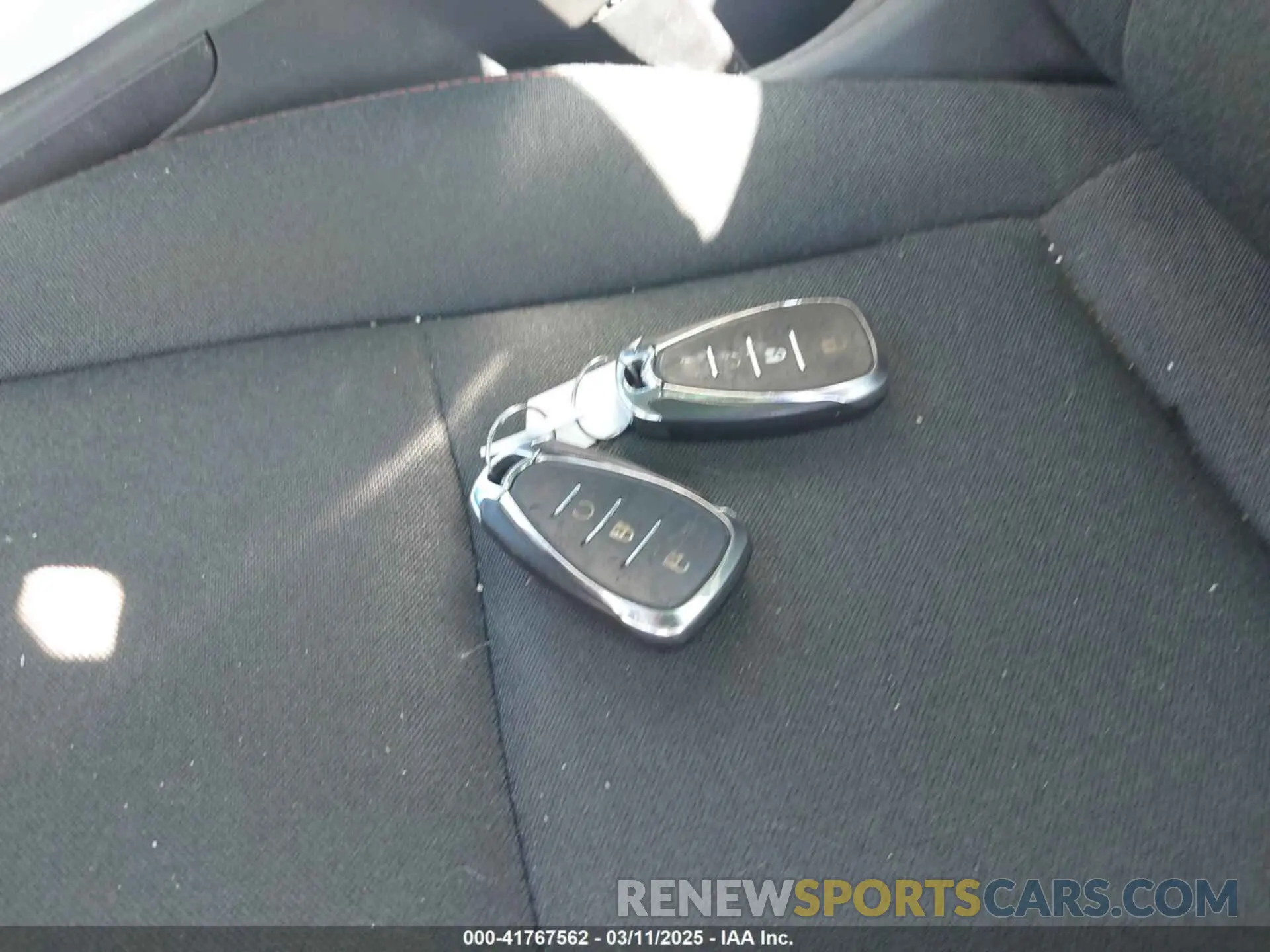 11 Photograph of a damaged car 1G1FY6S04M4107806 CHEVROLET BOLT EV 2021