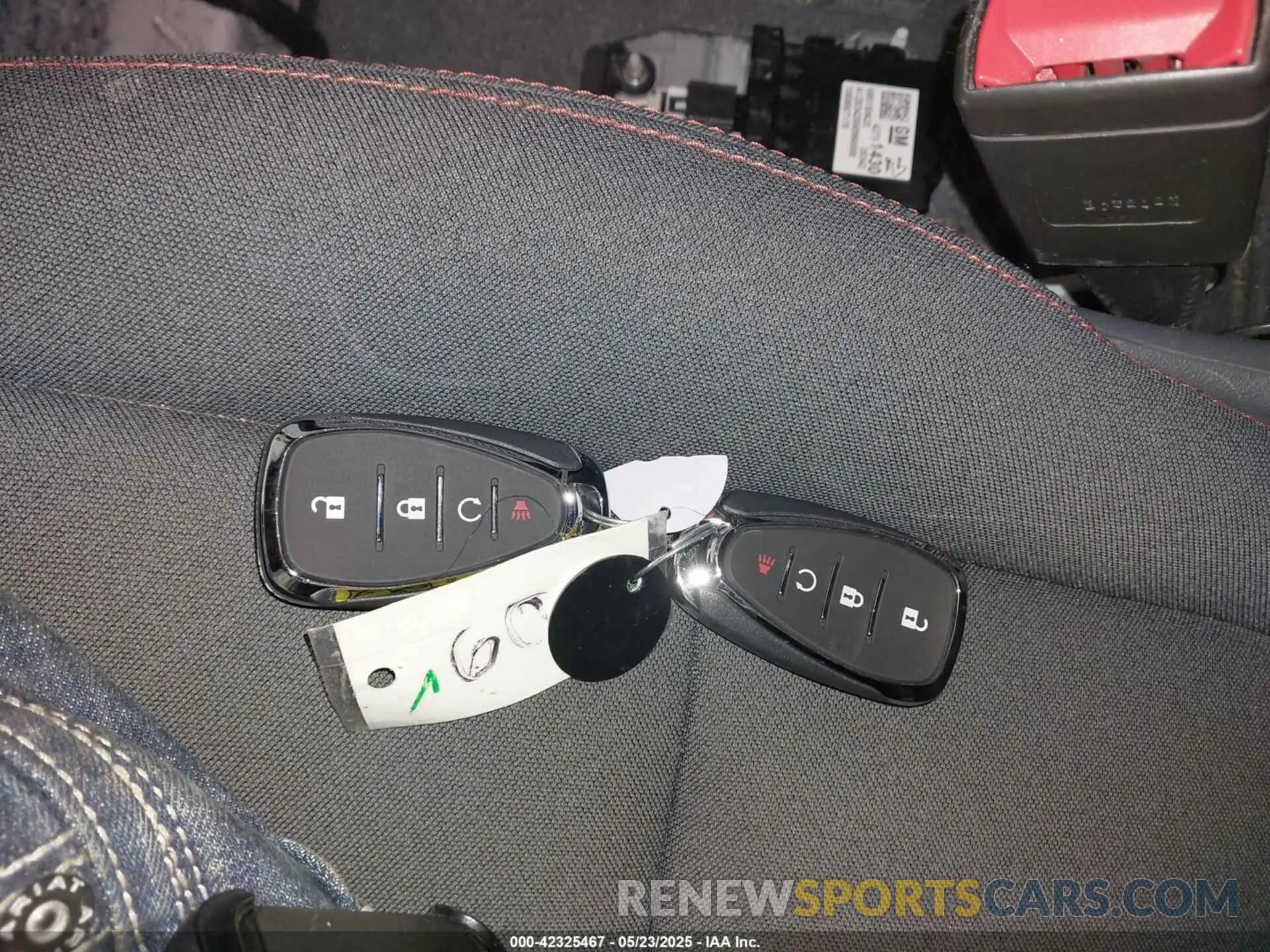 11 Photograph of a damaged car 1G1FY6S04M4110446 CHEVROLET BOLT EV 2021