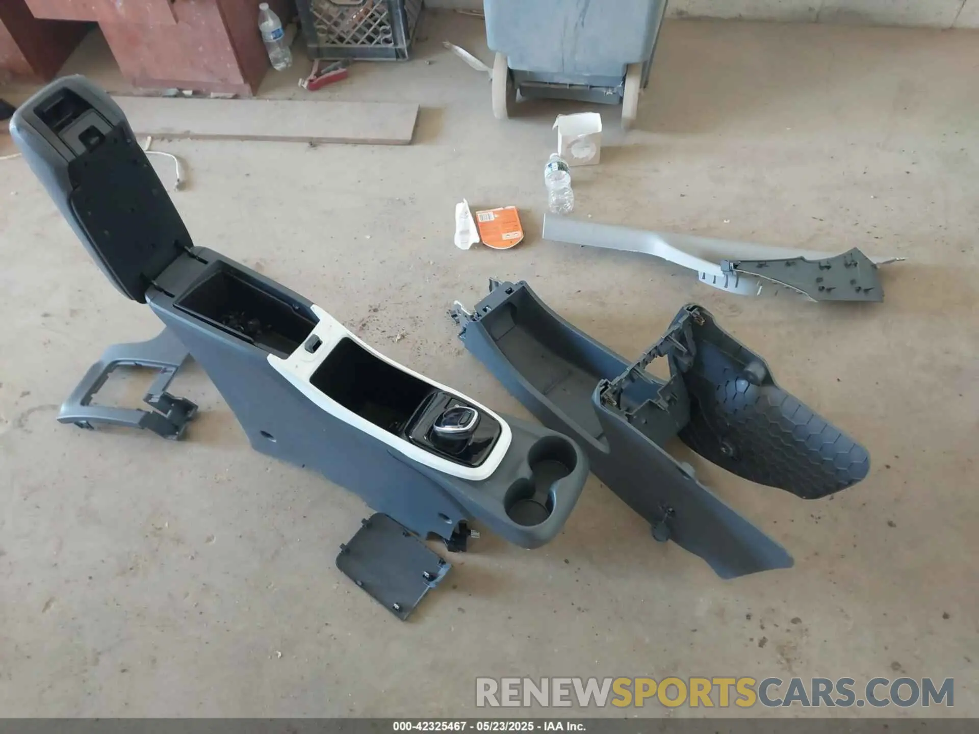 12 Photograph of a damaged car 1G1FY6S04M4110446 CHEVROLET BOLT EV 2021