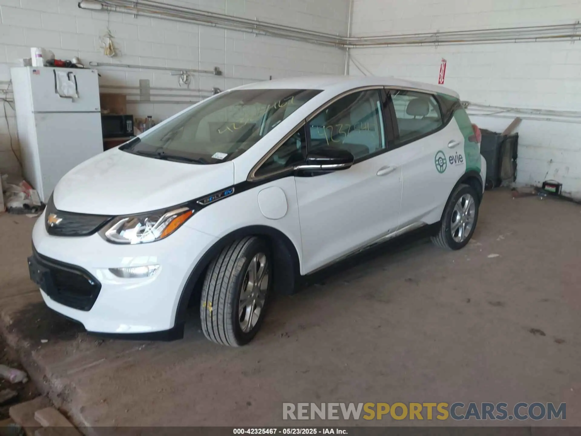 2 Photograph of a damaged car 1G1FY6S04M4110446 CHEVROLET BOLT EV 2021