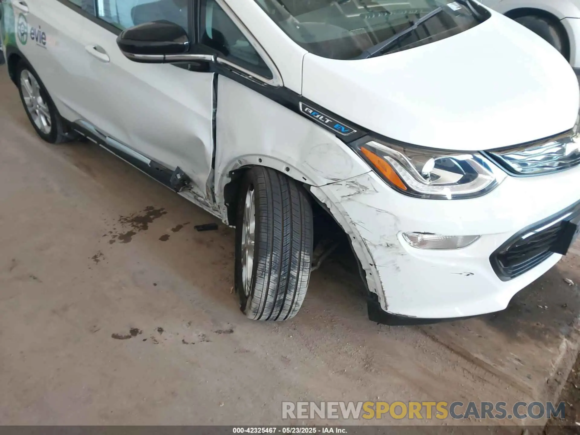 6 Photograph of a damaged car 1G1FY6S04M4110446 CHEVROLET BOLT EV 2021