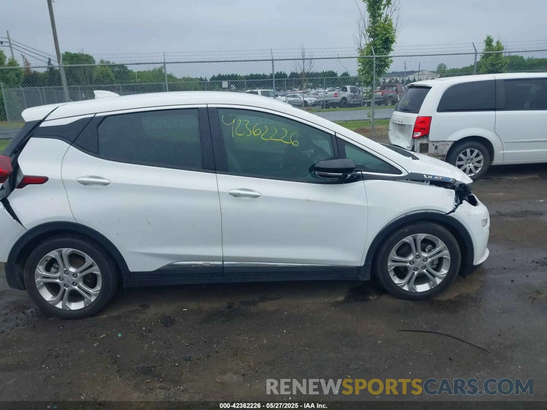 13 Photograph of a damaged car 1G1FY6S05M4101349 CHEVROLET BOLT EV 2021