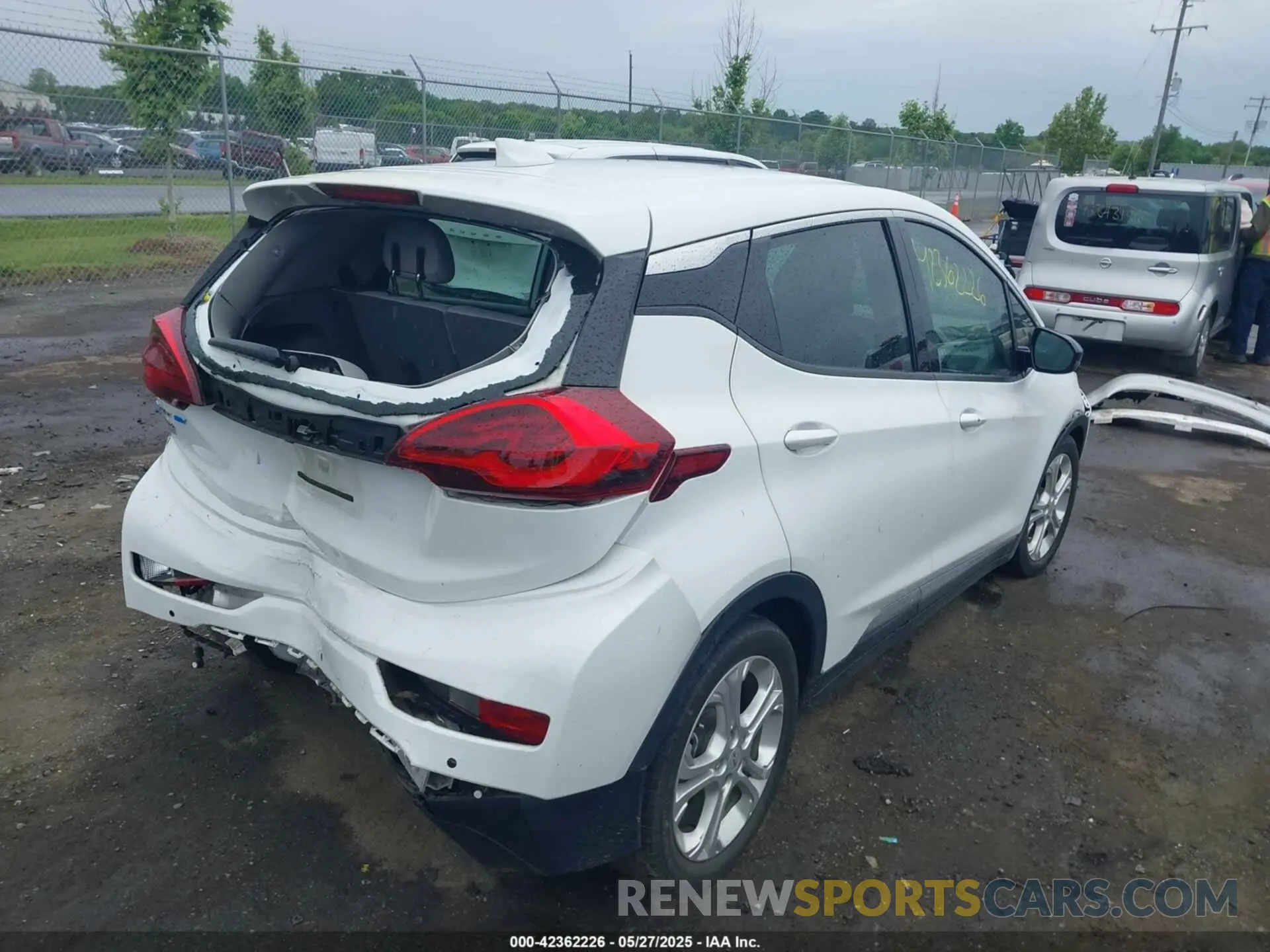 4 Photograph of a damaged car 1G1FY6S05M4101349 CHEVROLET BOLT EV 2021