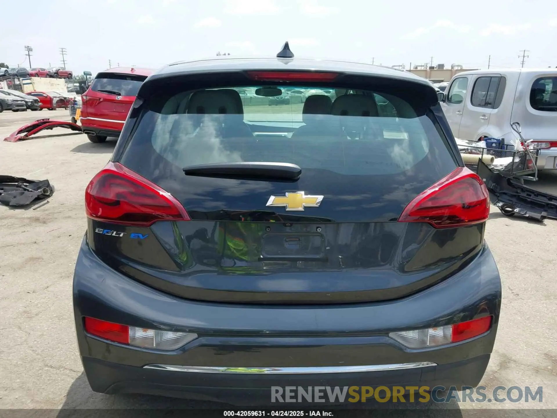 17 Photograph of a damaged car 1G1FY6S05M4112478 CHEVROLET BOLT EV 2021