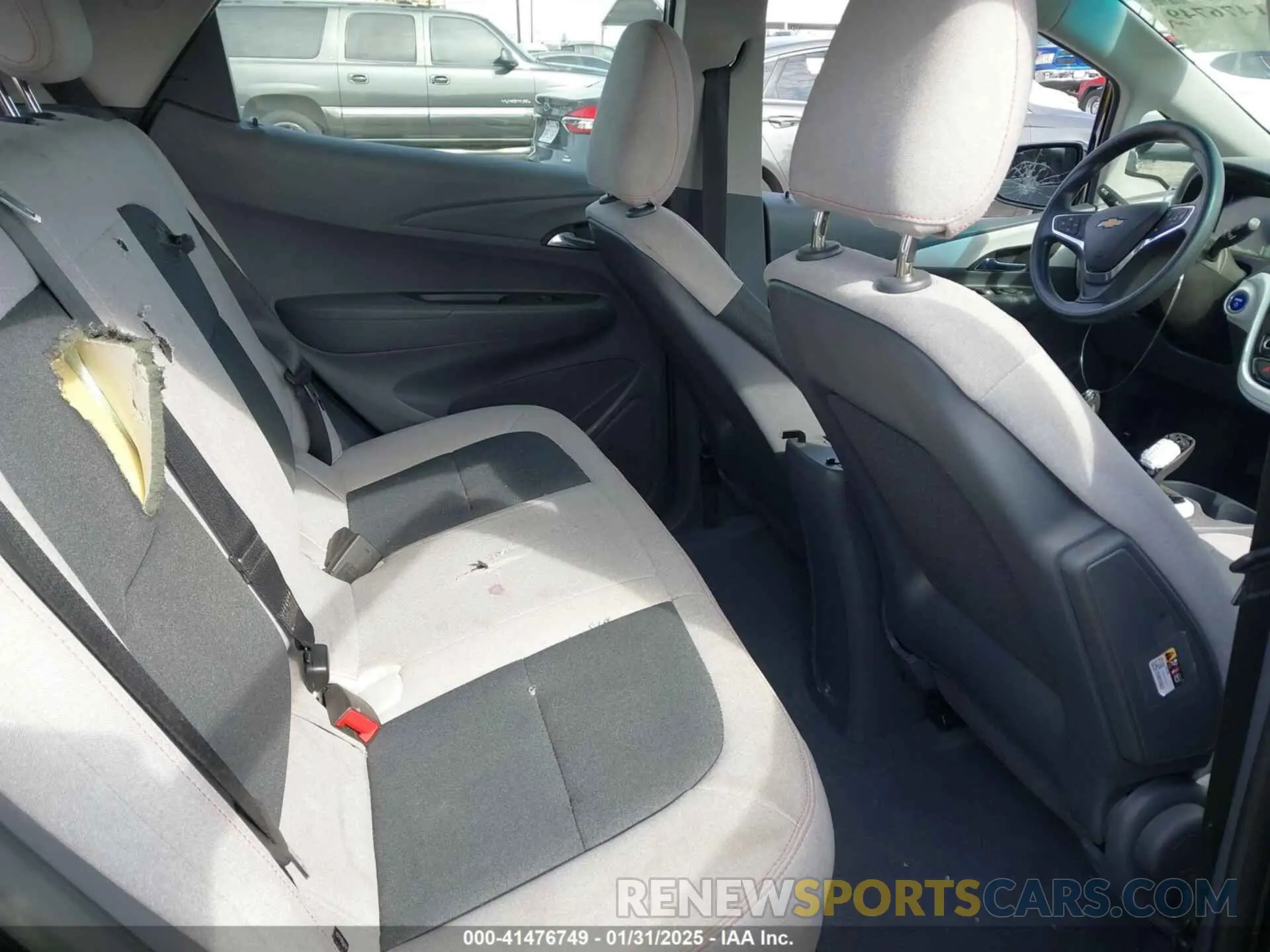 8 Photograph of a damaged car 1G1FY6S06M4101487 CHEVROLET BOLT EV 2021