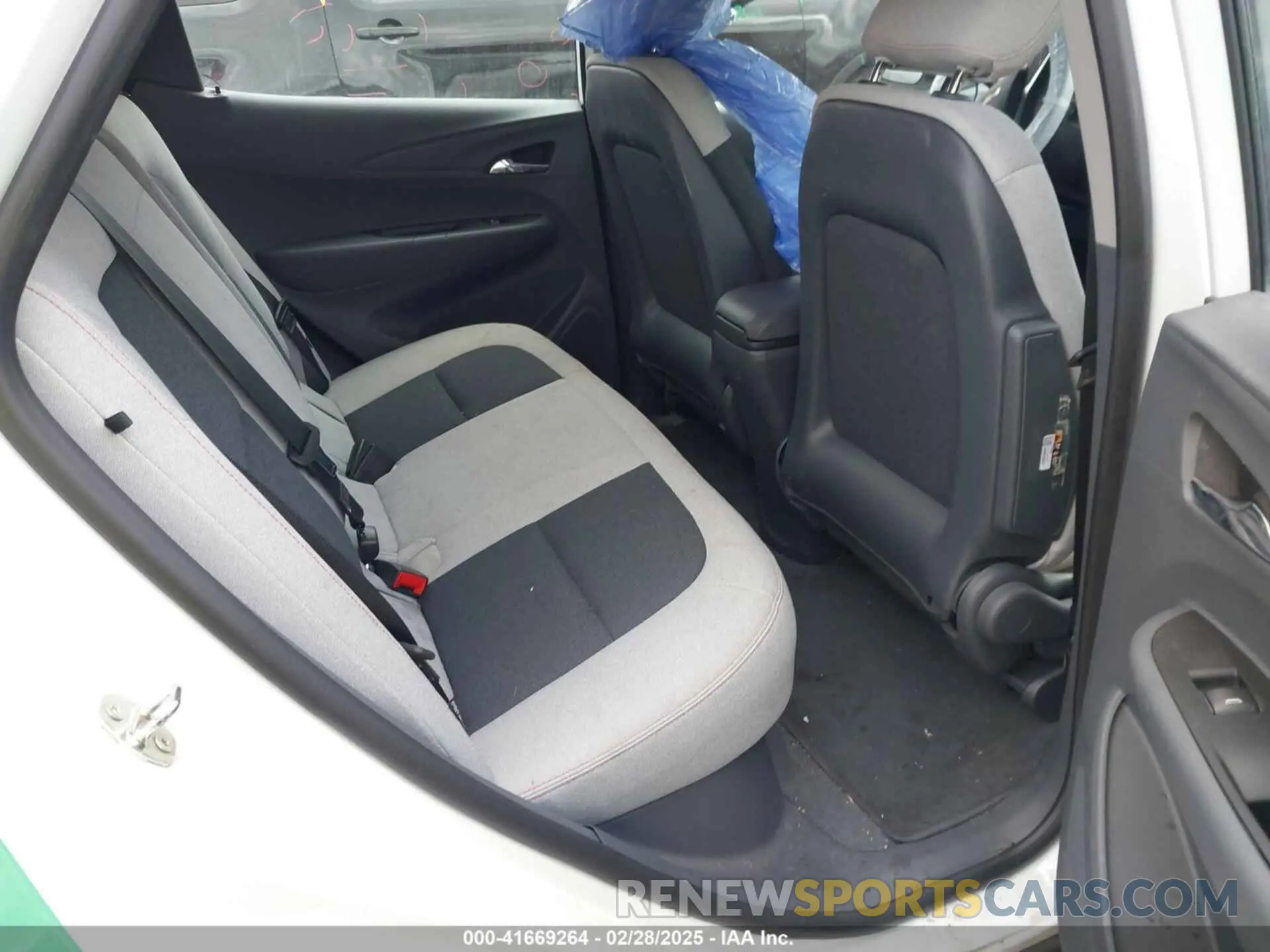 8 Photograph of a damaged car 1G1FY6S0XM4108958 CHEVROLET BOLT EV 2021
