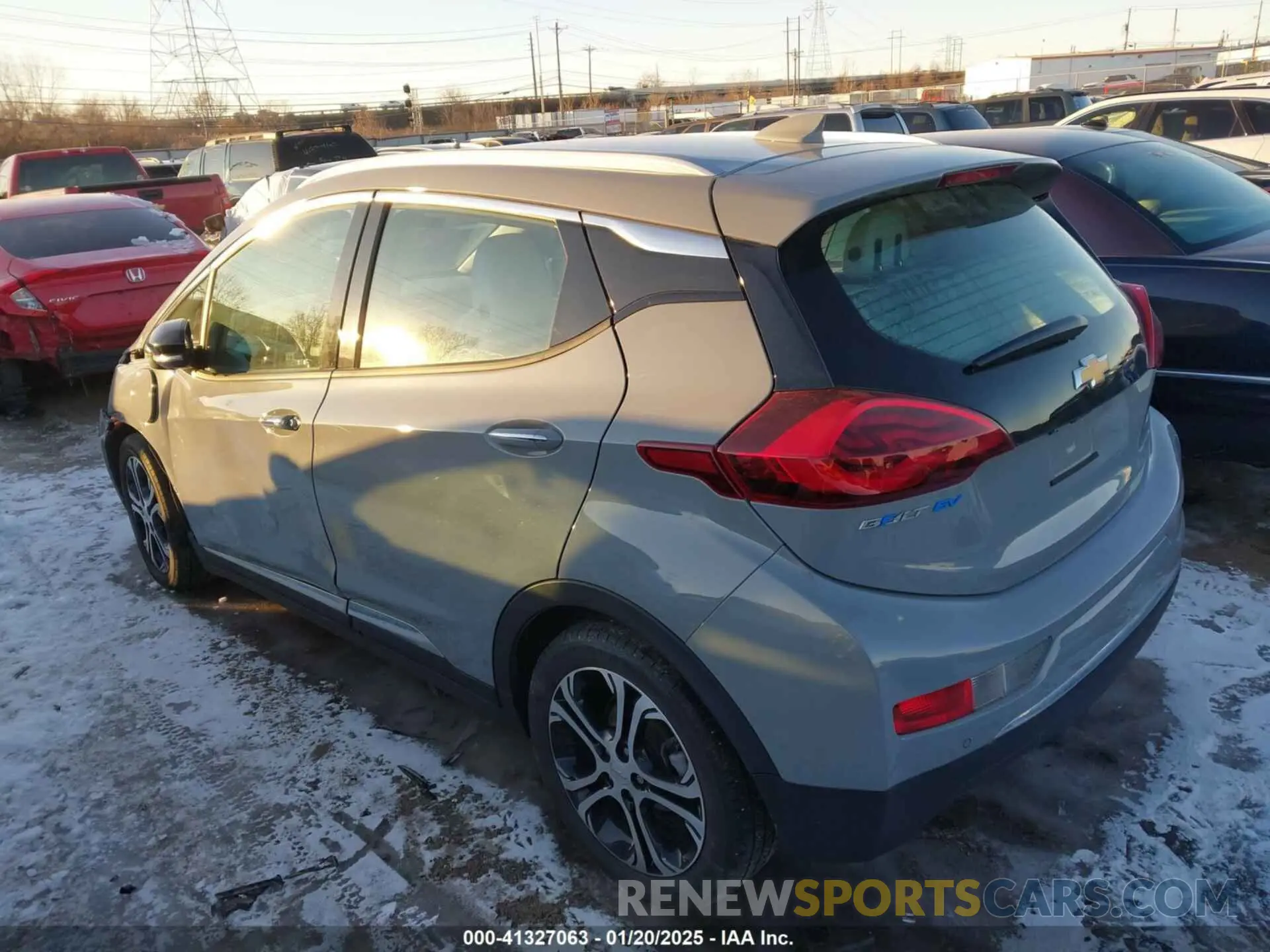 3 Photograph of a damaged car 1G1FZ6S03M4100200 CHEVROLET BOLT EV 2021