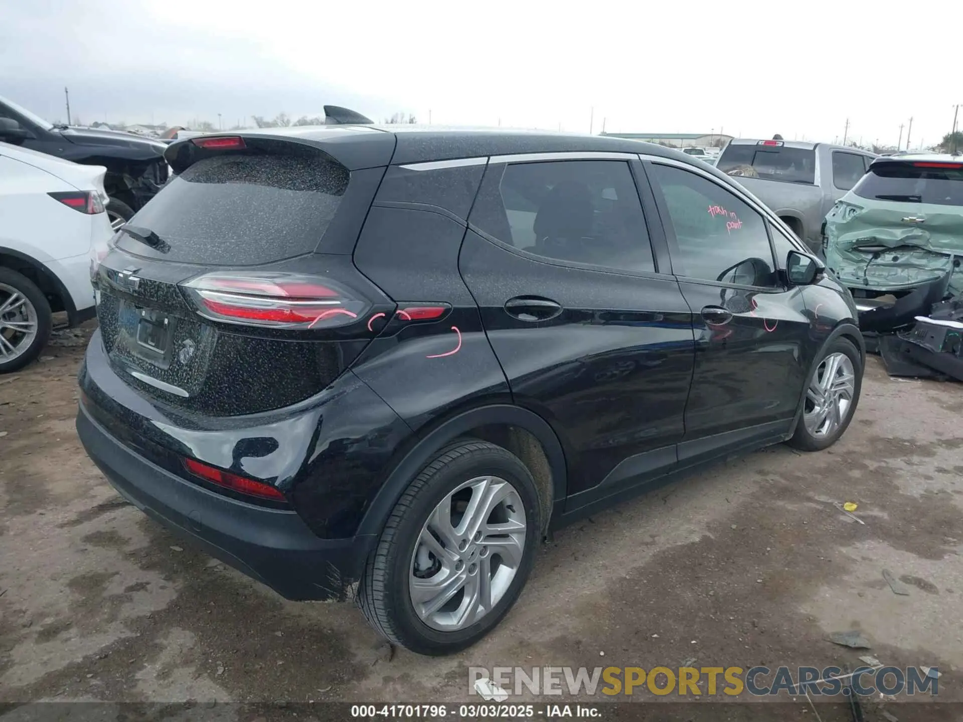 4 Photograph of a damaged car 1G1FW6S01N4128233 CHEVROLET BOLT EV 2022