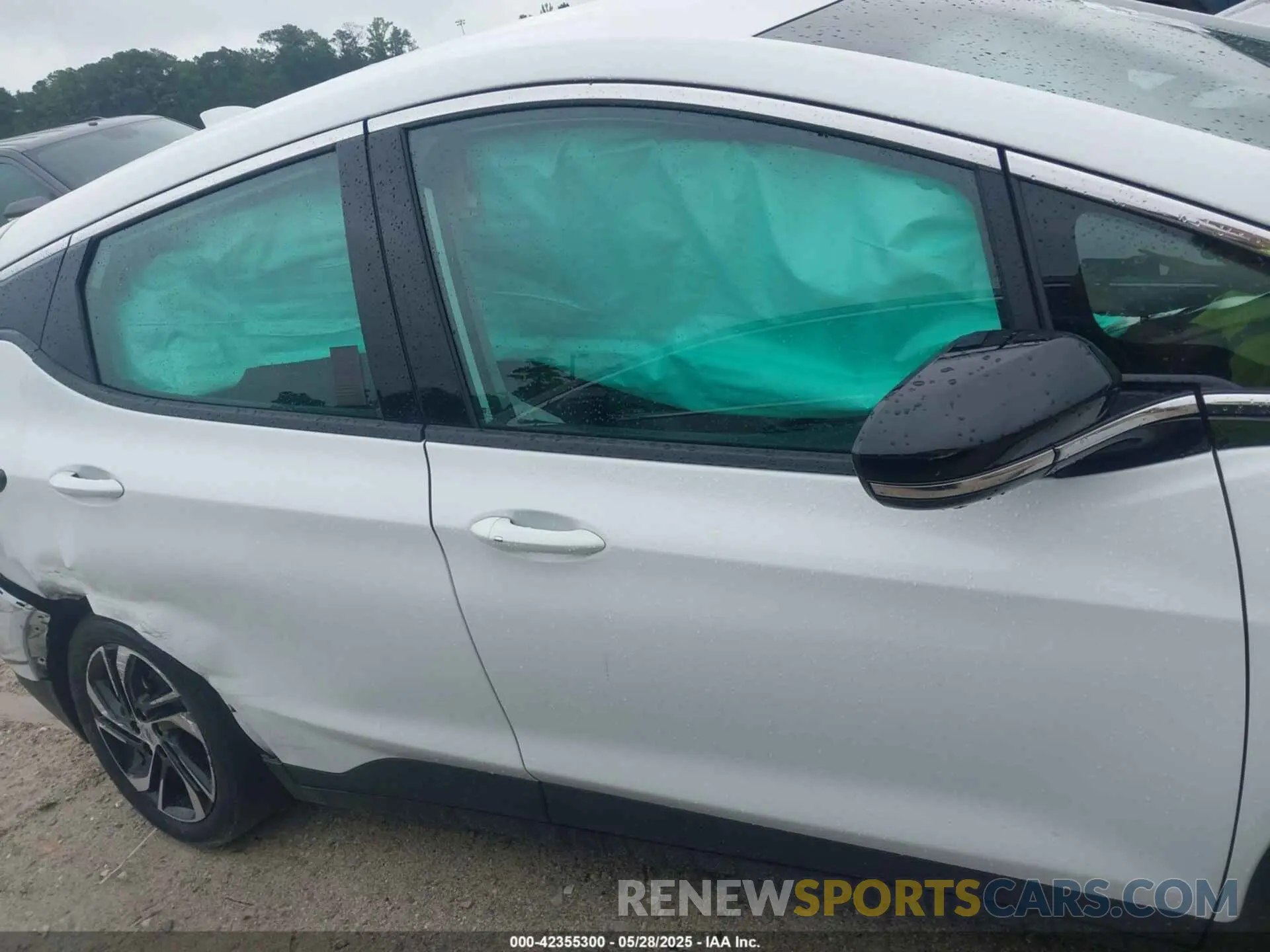 13 Photograph of a damaged car 1G1FX6S03N4101435 CHEVROLET BOLT EV 2022