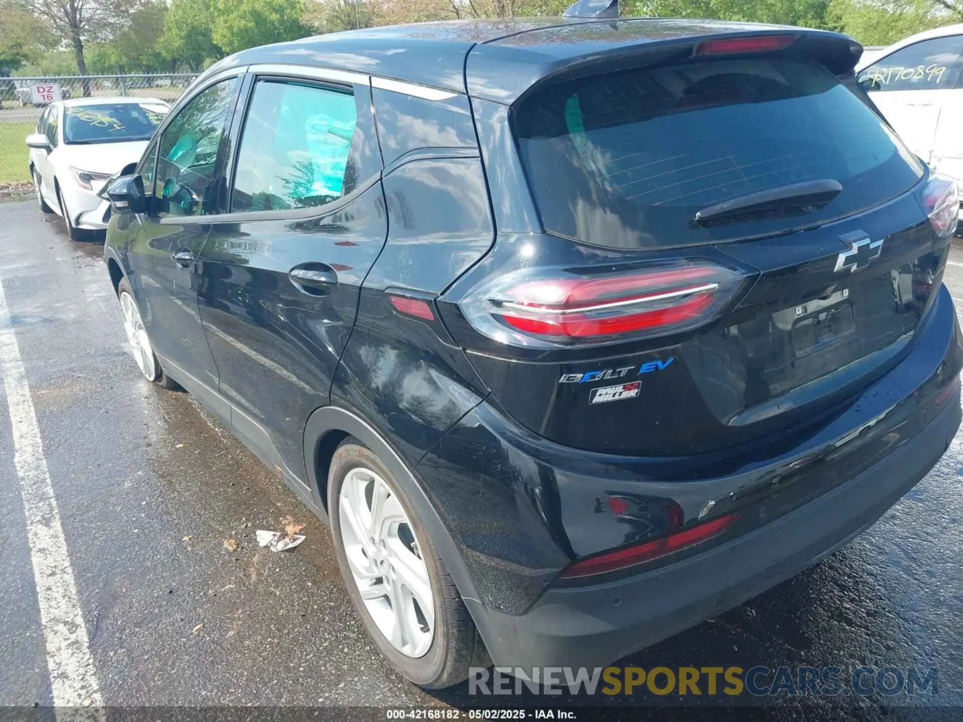 3 Photograph of a damaged car 1G1FW6S00P4194095 CHEVROLET BOLT EV 2023