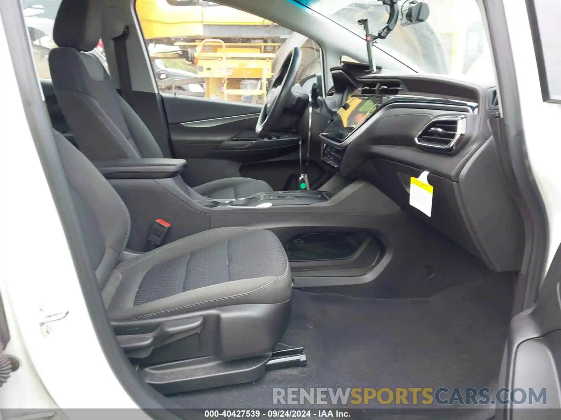 5 Photograph of a damaged car 1G1FW6S02P4171918 CHEVROLET BOLT EV 2023