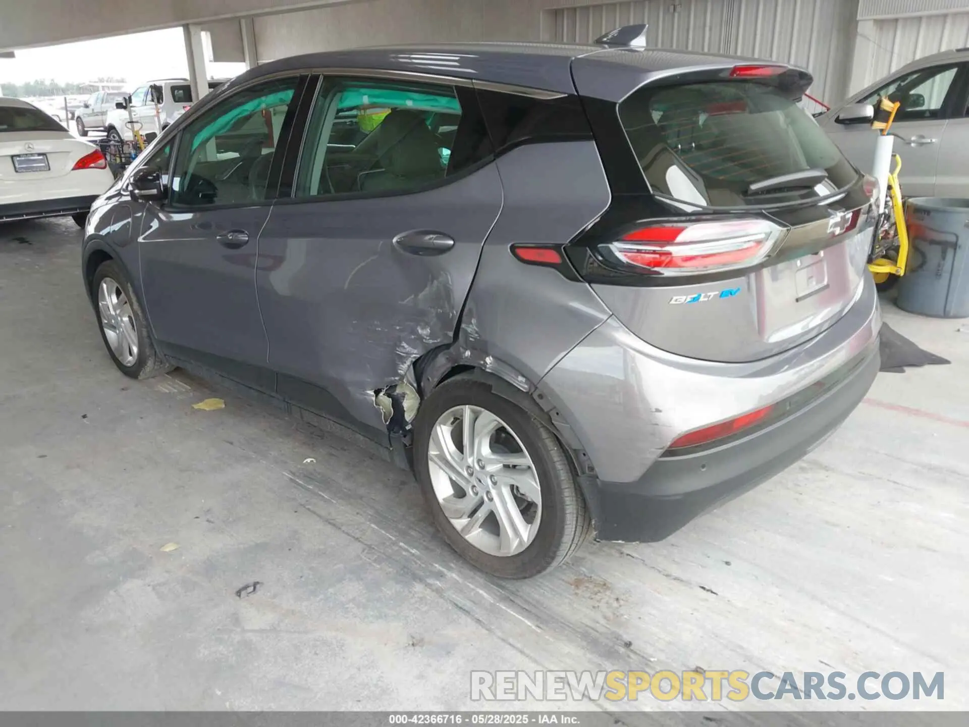 3 Photograph of a damaged car 1G1FW6S05P4136788 CHEVROLET BOLT EV 2023