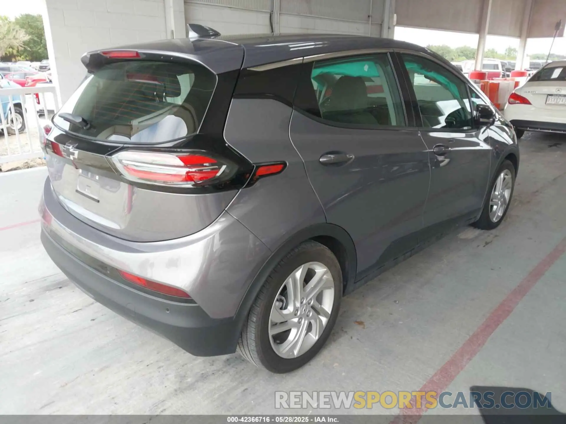 4 Photograph of a damaged car 1G1FW6S05P4136788 CHEVROLET BOLT EV 2023
