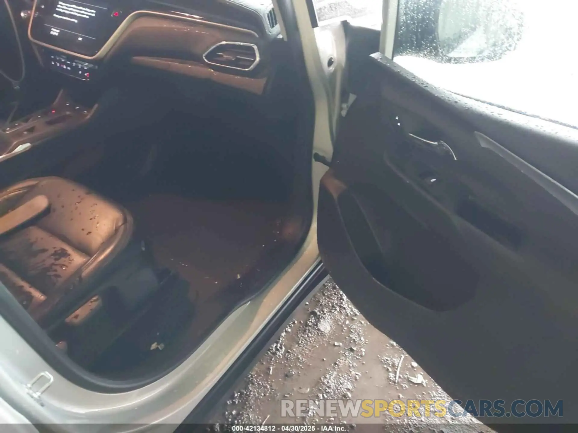 5 Photograph of a damaged car 1G1FW6S05P4169385 CHEVROLET BOLT EV 2023