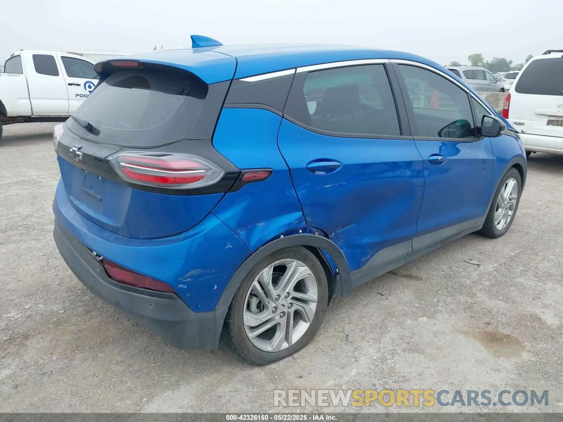 4 Photograph of a damaged car 1G1FW6S08P4115045 CHEVROLET BOLT EV 2023