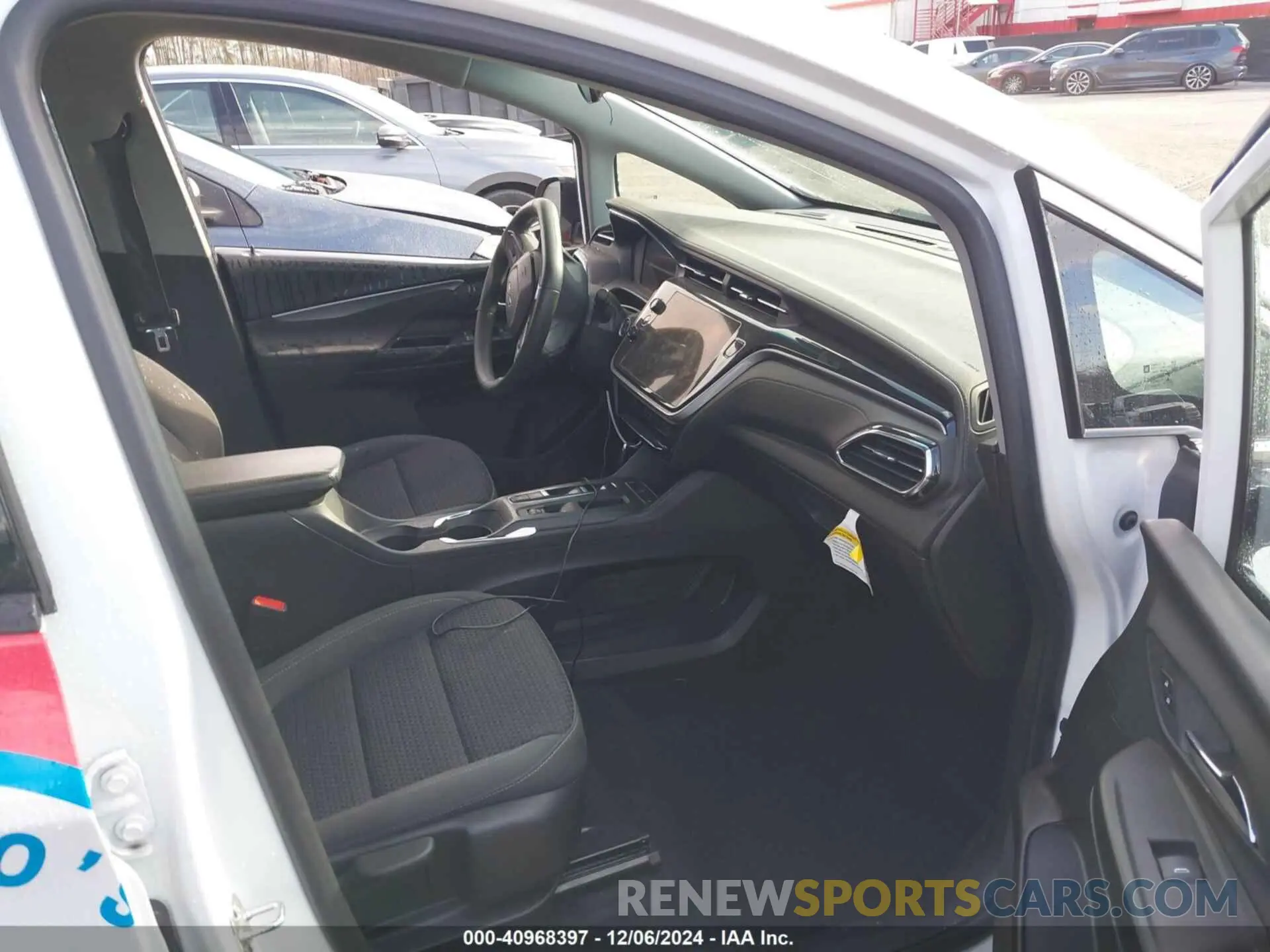 5 Photograph of a damaged car 1G1FW6S08P4136509 CHEVROLET BOLT EV 2023