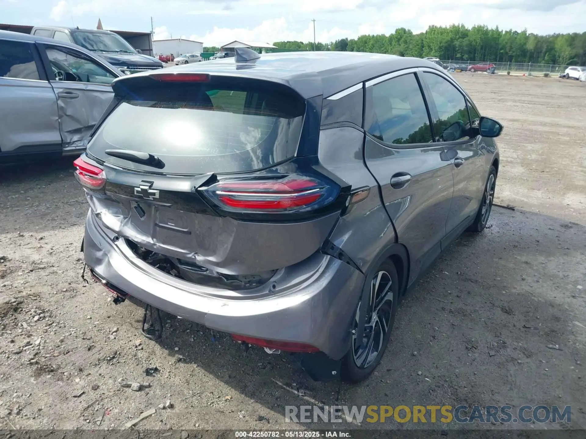 4 Photograph of a damaged car 1G1FX6S00P4173177 CHEVROLET BOLT EV 2023
