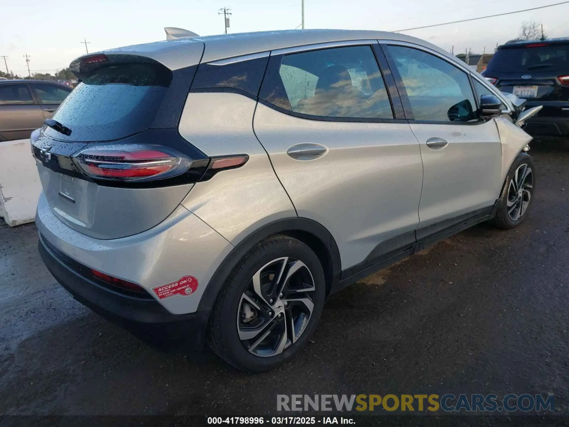 4 Photograph of a damaged car 1G1FX6S01P4206414 CHEVROLET BOLT EV 2023