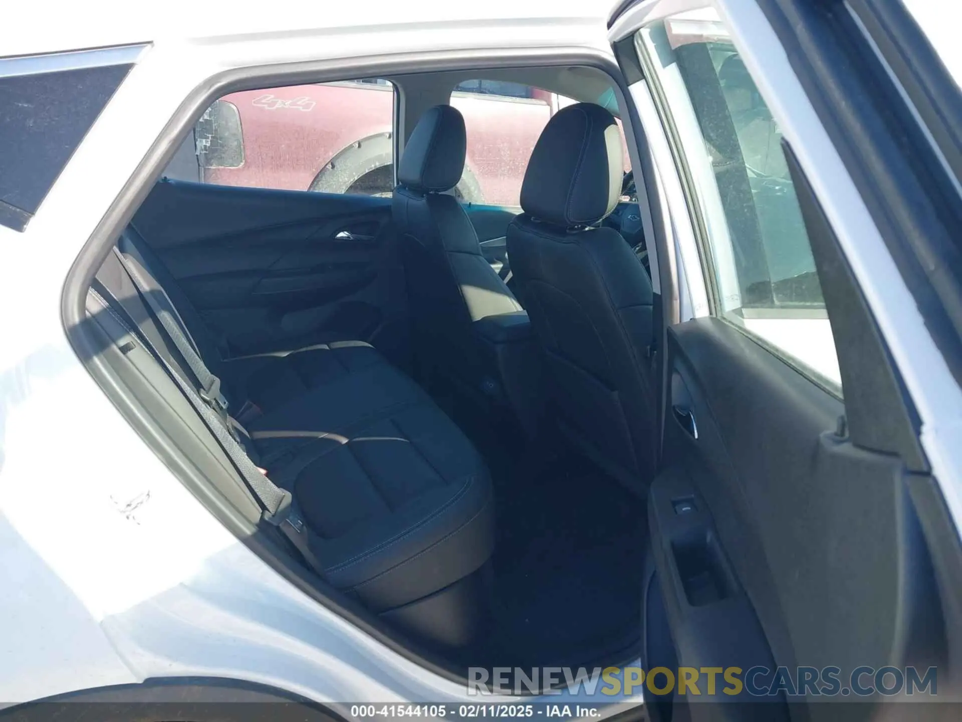 8 Photograph of a damaged car 1G1FX6S03P4115015 CHEVROLET BOLT EV 2023