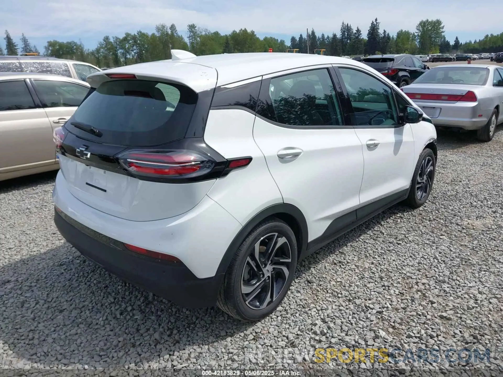 4 Photograph of a damaged car 1G1FX6S03P4202347 CHEVROLET BOLT EV 2023